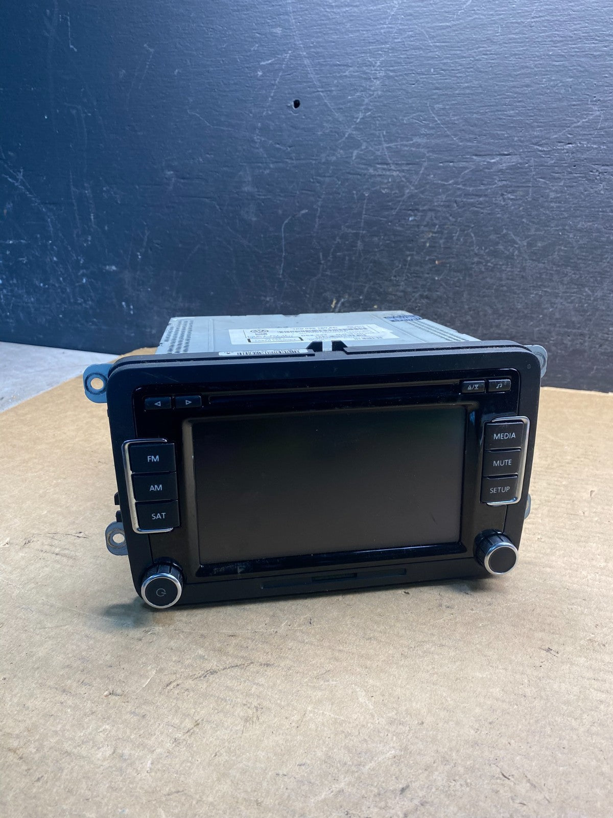 2009 to 2012 Volkswagen CC Radio CD Player Screen AM/FM AD9891 DG0