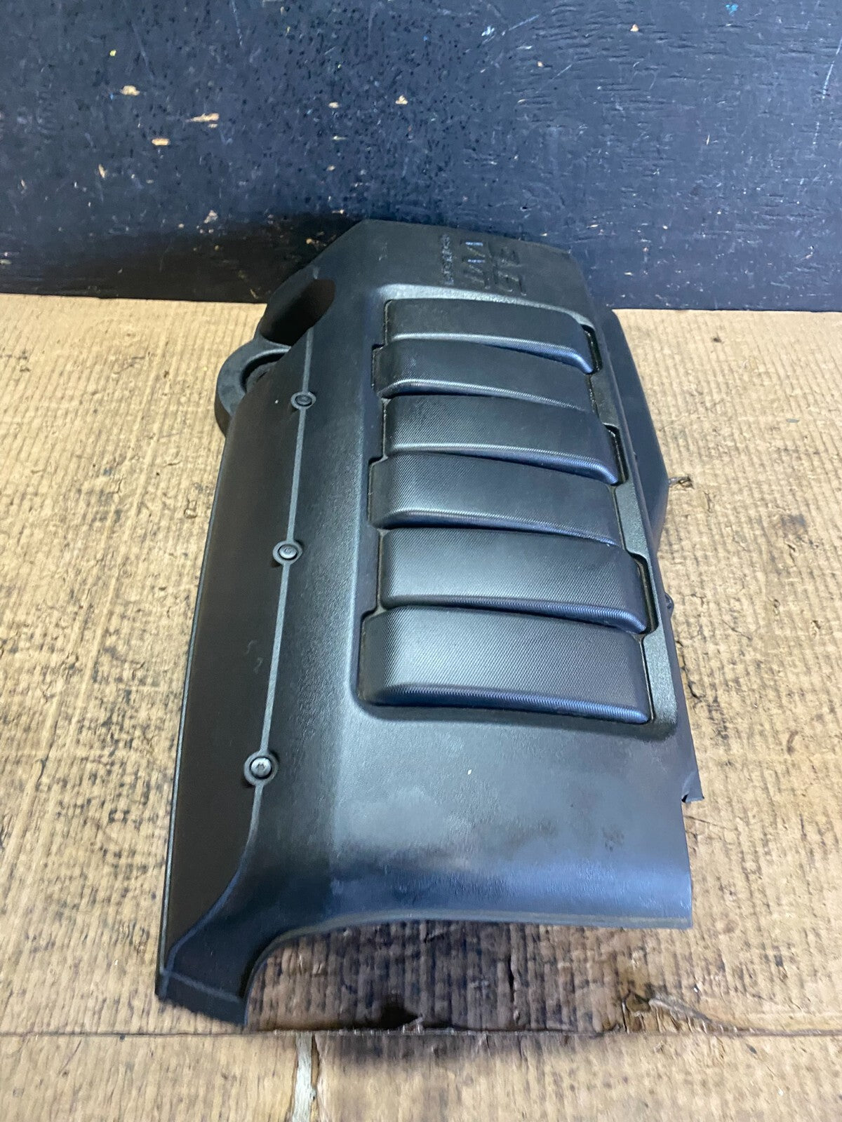 2007 to 2012 GMC Acadia 3.6L VVT Engine Cover Shield N1976 PS3