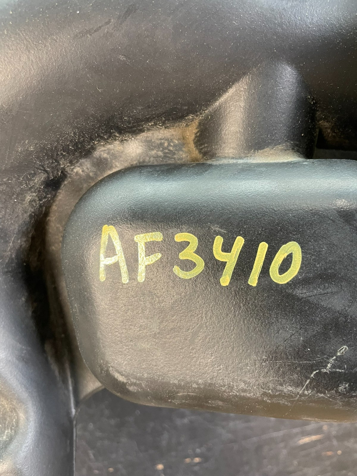 2011 - 2013 Dodge Durango 3.6L Resonator Air Intake Tube AF3410 DW7