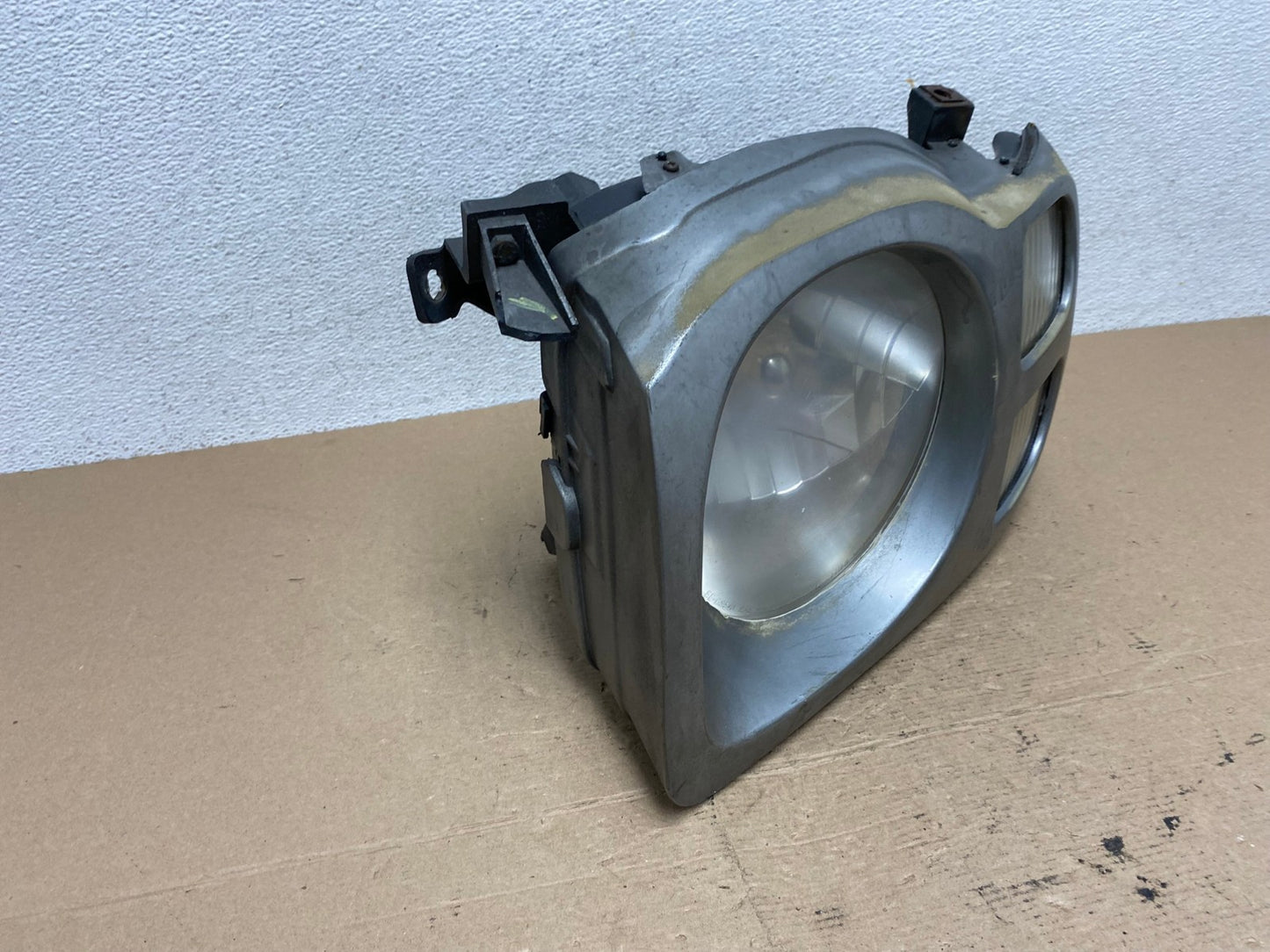 2002 2003 2004 Nissan Xterra Left Driver LH Side Headlight AF4578 LK2