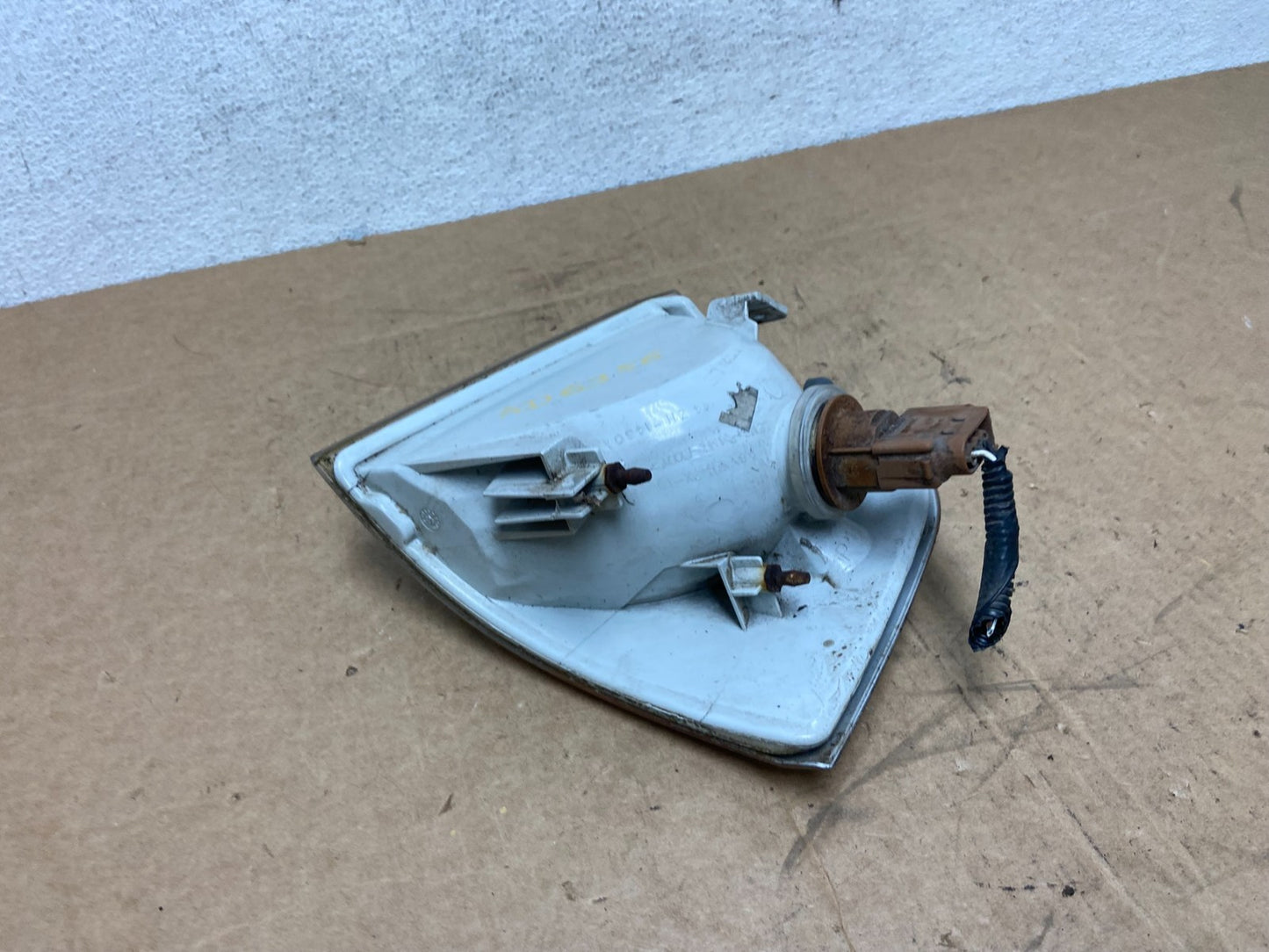 2002-2004 Ford Explorer Front Right Passenger RH Side Turn Signal ad6356 DG4