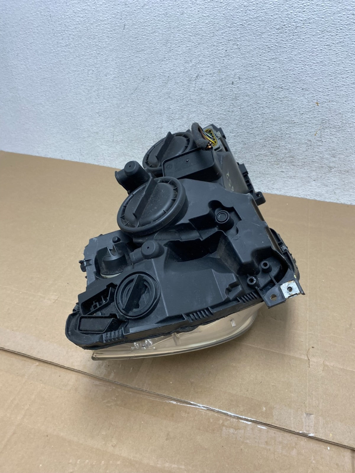 2008-2011 Mercedes C-Class C350 C300 Left Driver Halogen Headlight AE4852 DW11