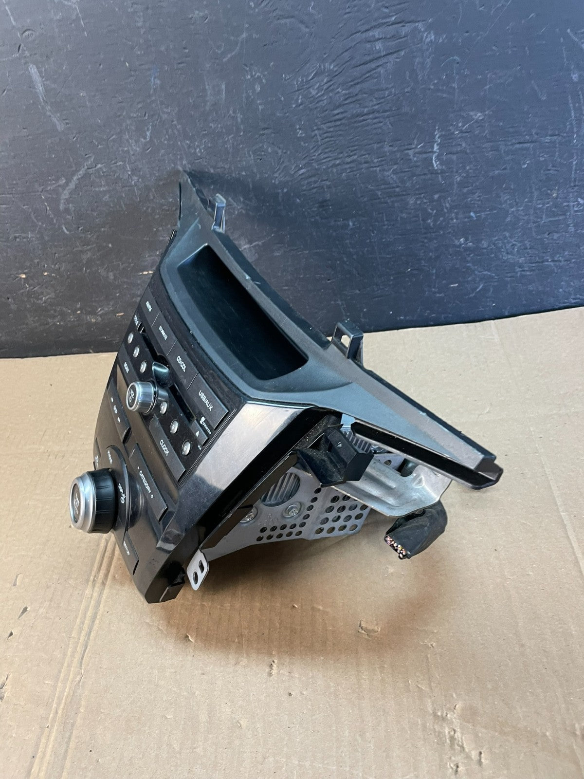2011 to 2013 Honda Odyssey Radio AM/FM Control Panel AB5754 DG3