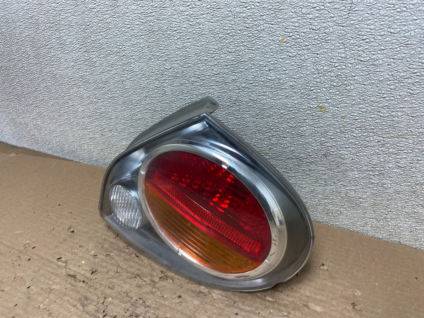 2002 2003 Nissan Maxima Right Passenger RH Side Tail Light AB1671 DW1