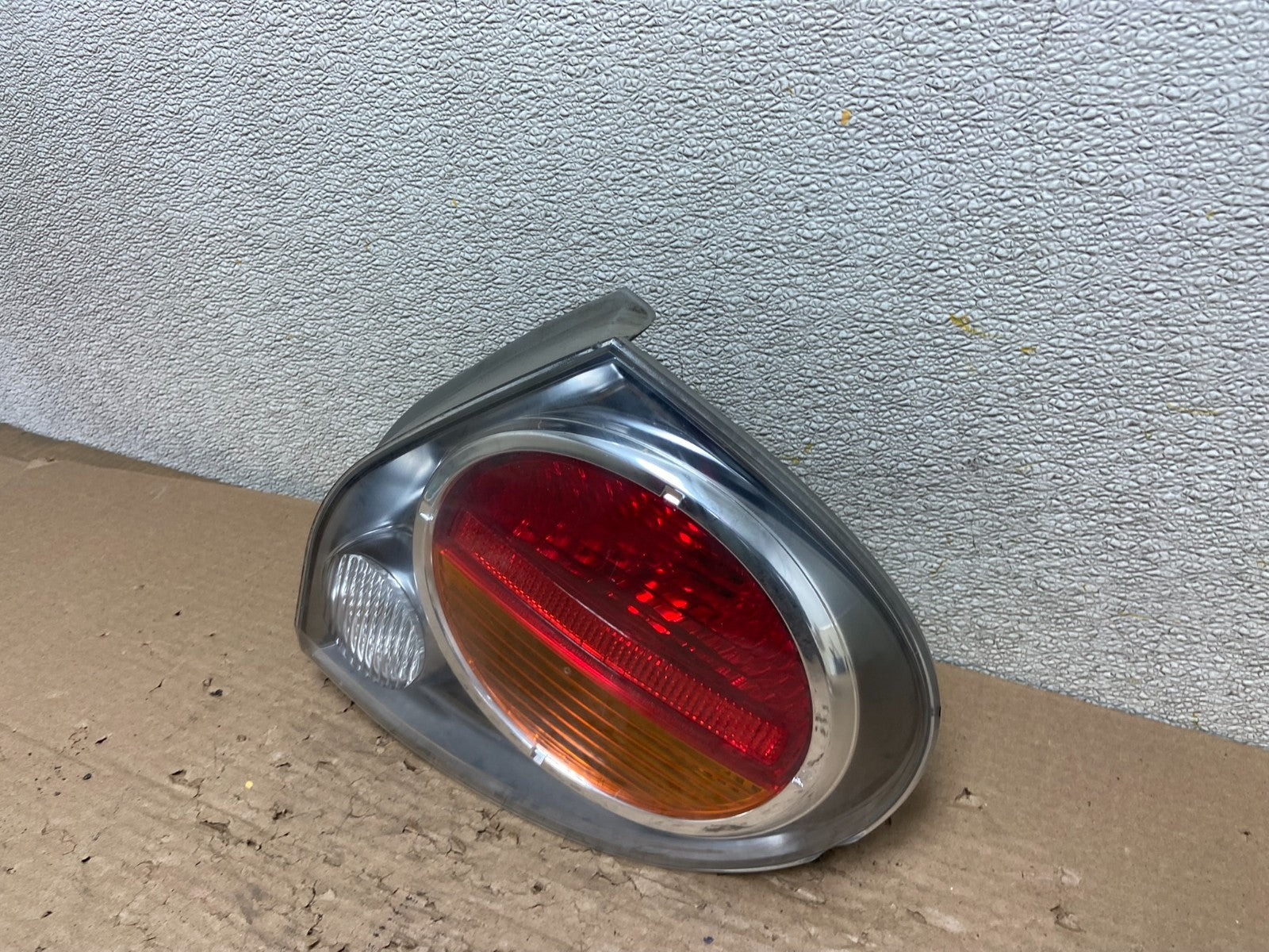 2002 2003 Nissan Maxima Right Passenger RH Side Tail Light AB1671 DW1