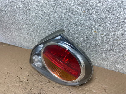 2002 2003 Nissan Maxima Right Passenger RH Side Tail Light AB1671 DW1