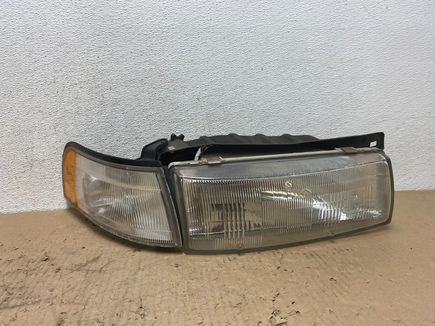 1989 to 1994 Nissan Maxima Right Passenger Side Headlight AF42900