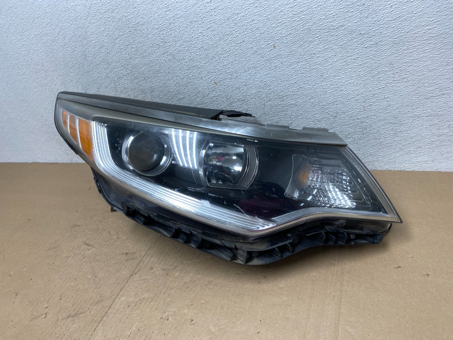 2016 2017 2018 Kia Optima Right Passenger RH Halogen Headlight AG4661 DW1