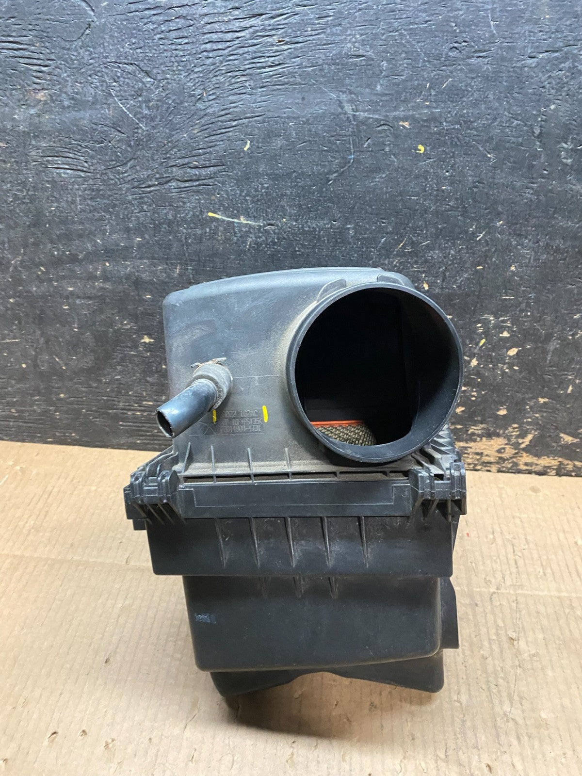 2011 - 2021 Dodge Durango 3.6L Air Filter Cleaner Box OEM y1825  DG2