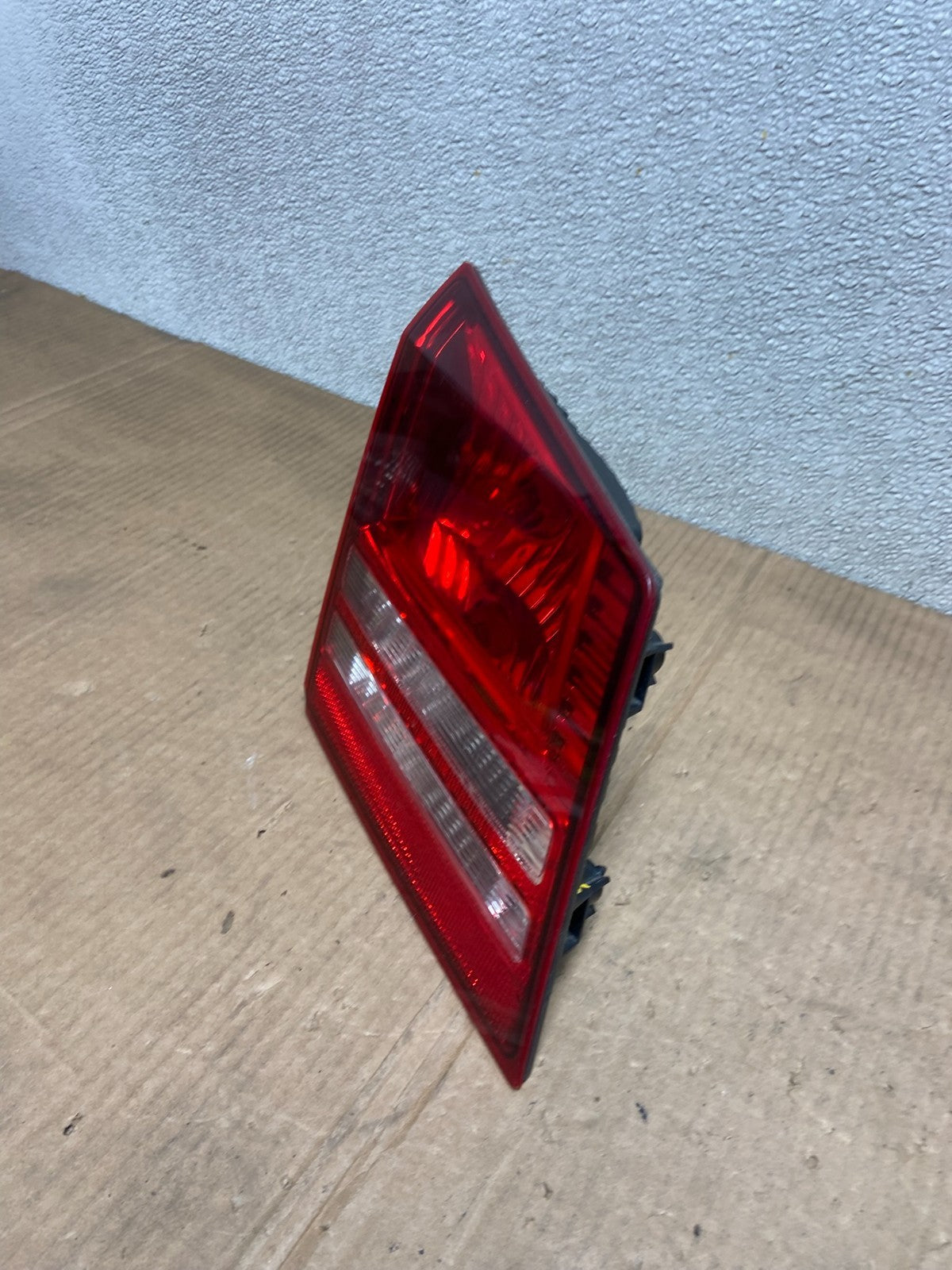 2009 2010 2011 Dodge Journey Left Driver Inner Trunk Lid Tail Light Oem AA62871