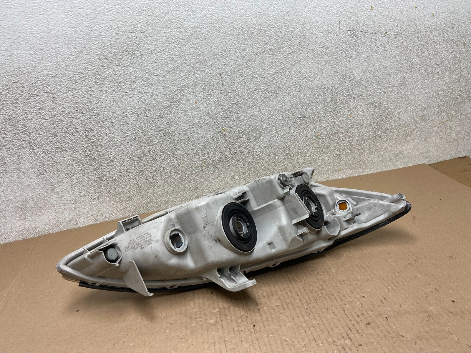 2005 to 2006 Toyota Camry Left Driver LH Halogen Headlight AB5996 DW5