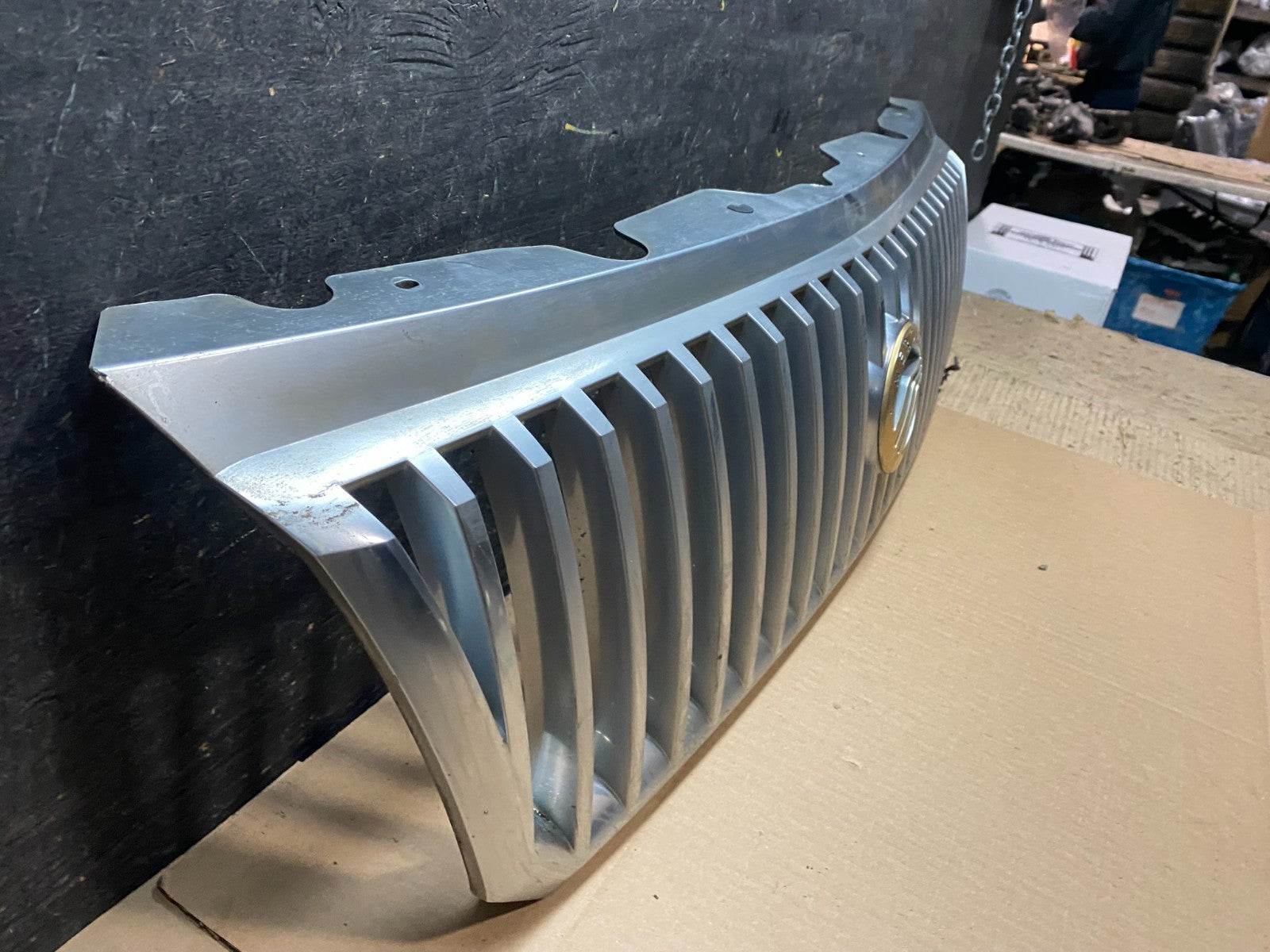 2002 to 2005 Mercury Mountaineer Front Upper Grill Grille Oem W5676 DG2