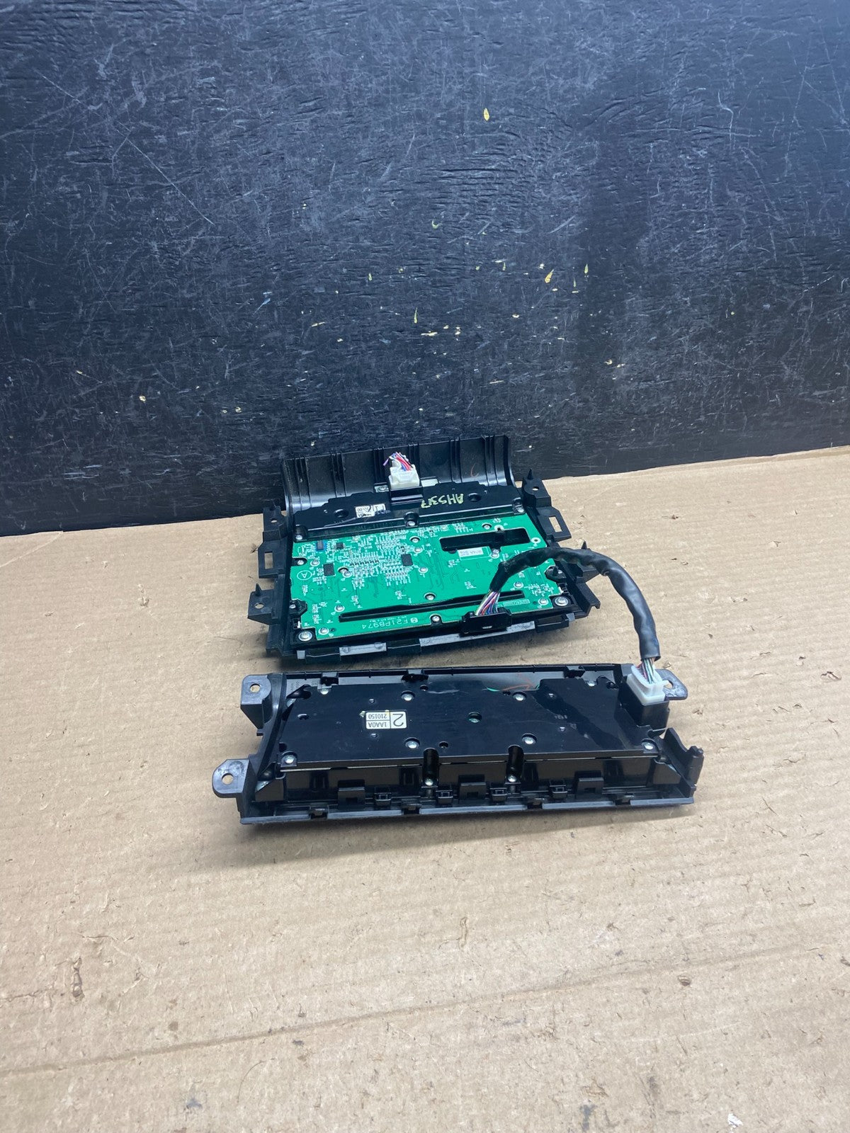 2009 - 2010 Nissan Murano AM FM Radio CD Climate Control Panel AH5317 DG2
