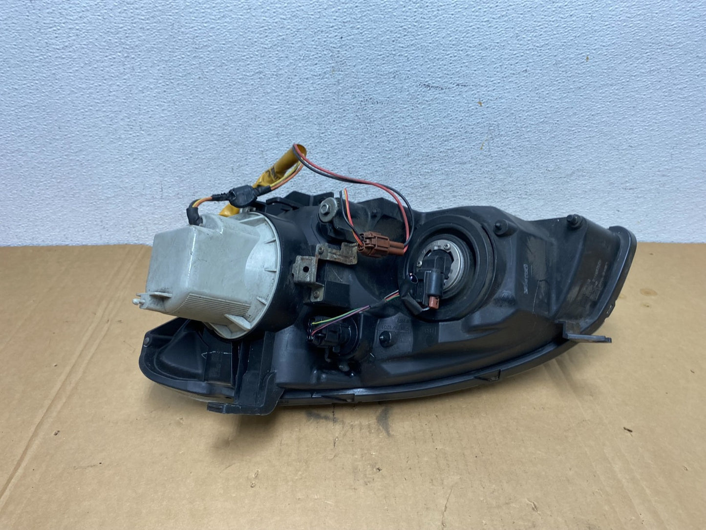 2005 to 2006 Nissan Altima Right Passenger Side Halogen Headlight AD2648 DG5