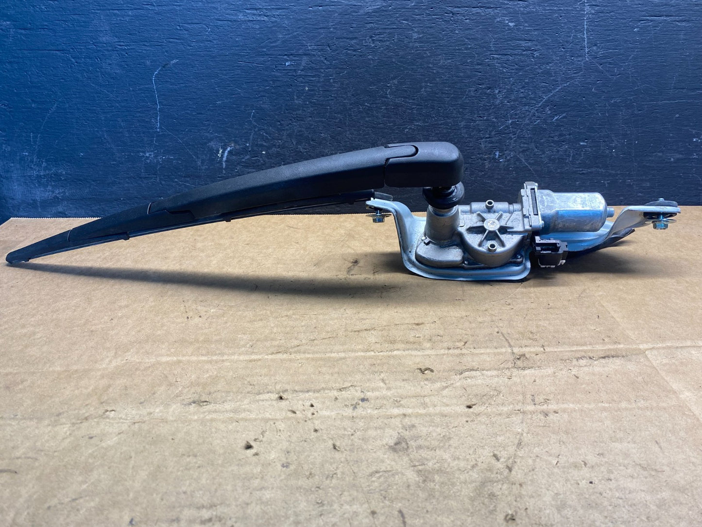 2016-2021 Hyundai Tucson Rear Liftgate/Hatch Window Wiper Motor AD7426 DG3