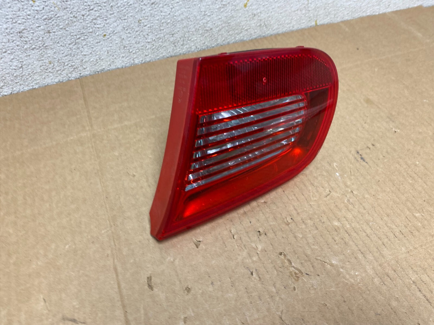 2007 2008 2009 2011 Volkswagen Eos Right Passenger Rh Tail Light inner OEM O73352