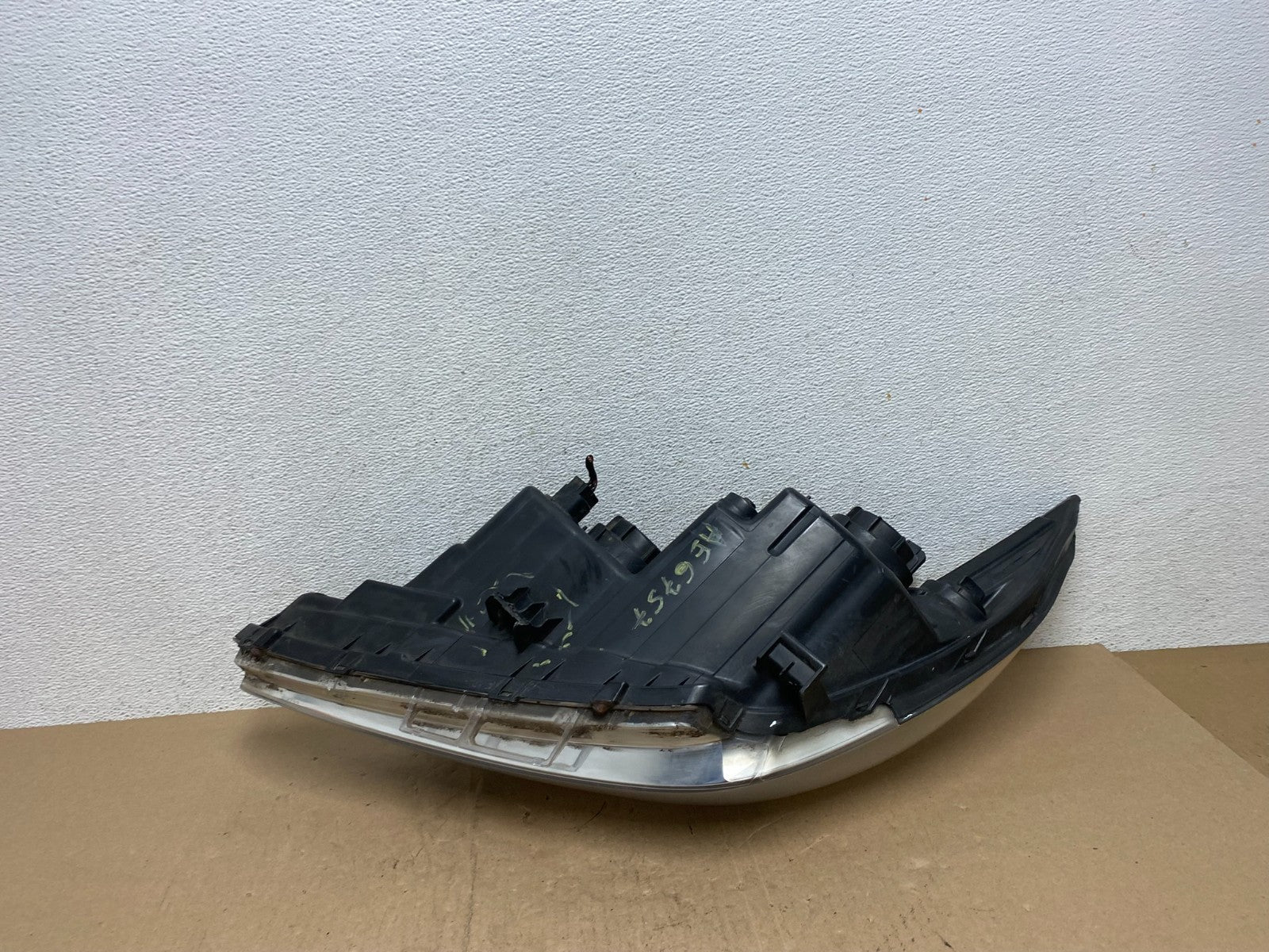 2011 - 2014 Hyundai Sonata Right Passenger Rh Side Headlight Halogen AE6757 DW8