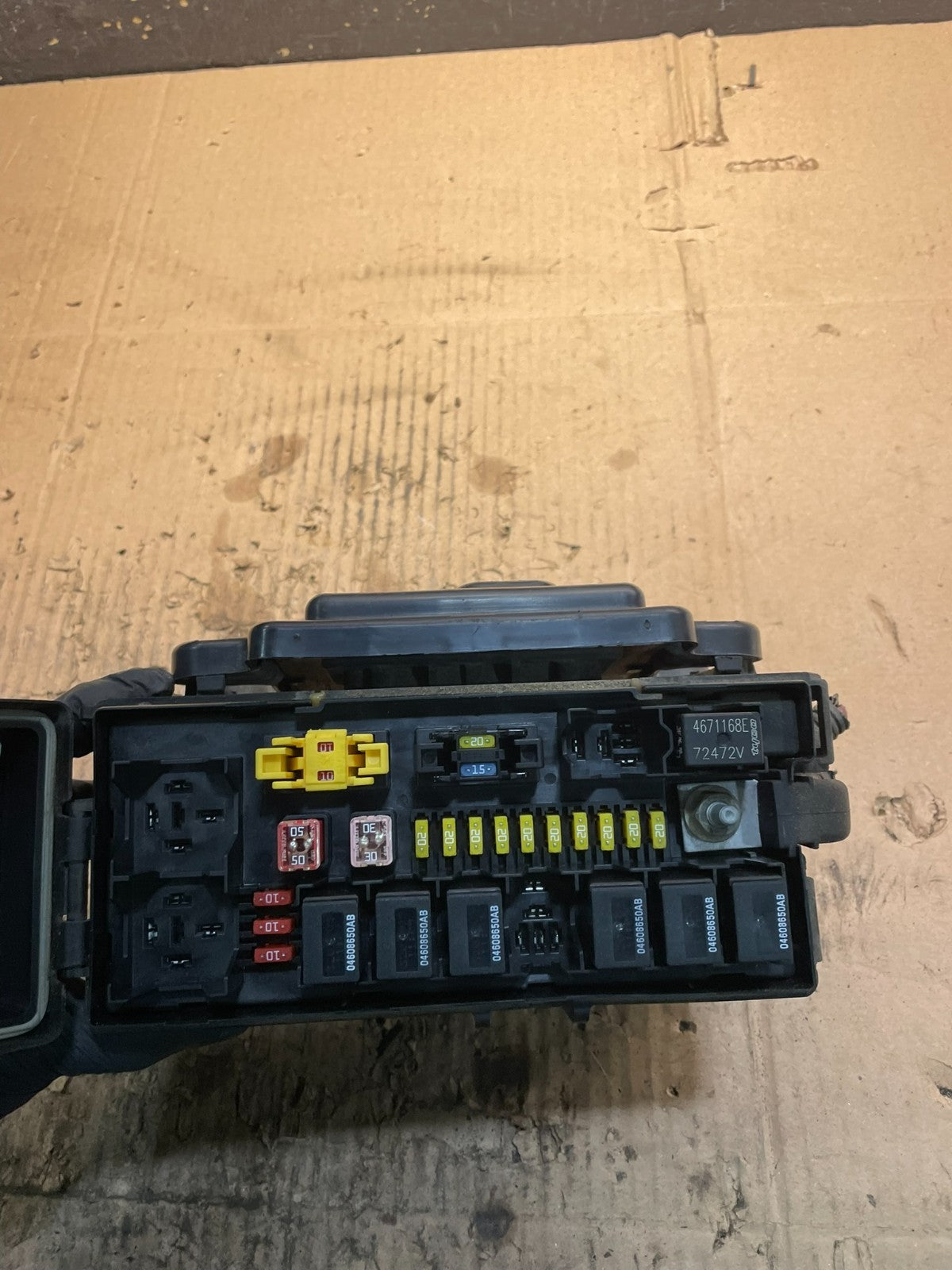 2007 Jeep Commander Fuse Box Relay BCM Body Control Module v2238 DG5