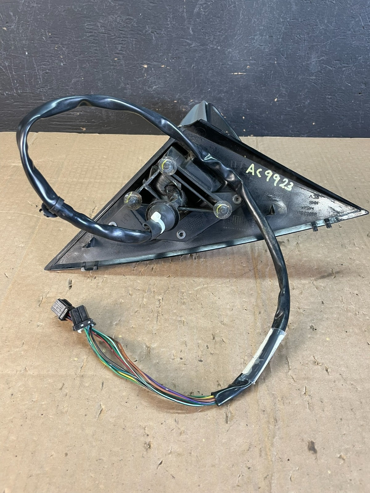 2005 to 2011 Cadillac STS Left Driver LH View Door Mirror AC9923 DW9