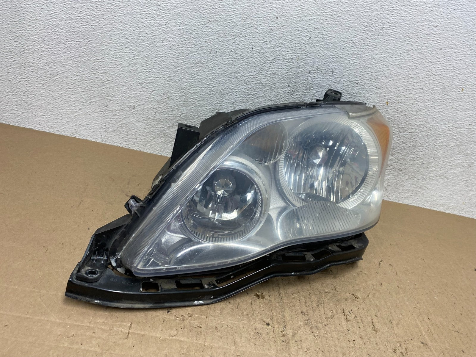 2008 2009 2010 Toyota Avalon Left Driver LH Side Halogen Headlight AE6601 DW2