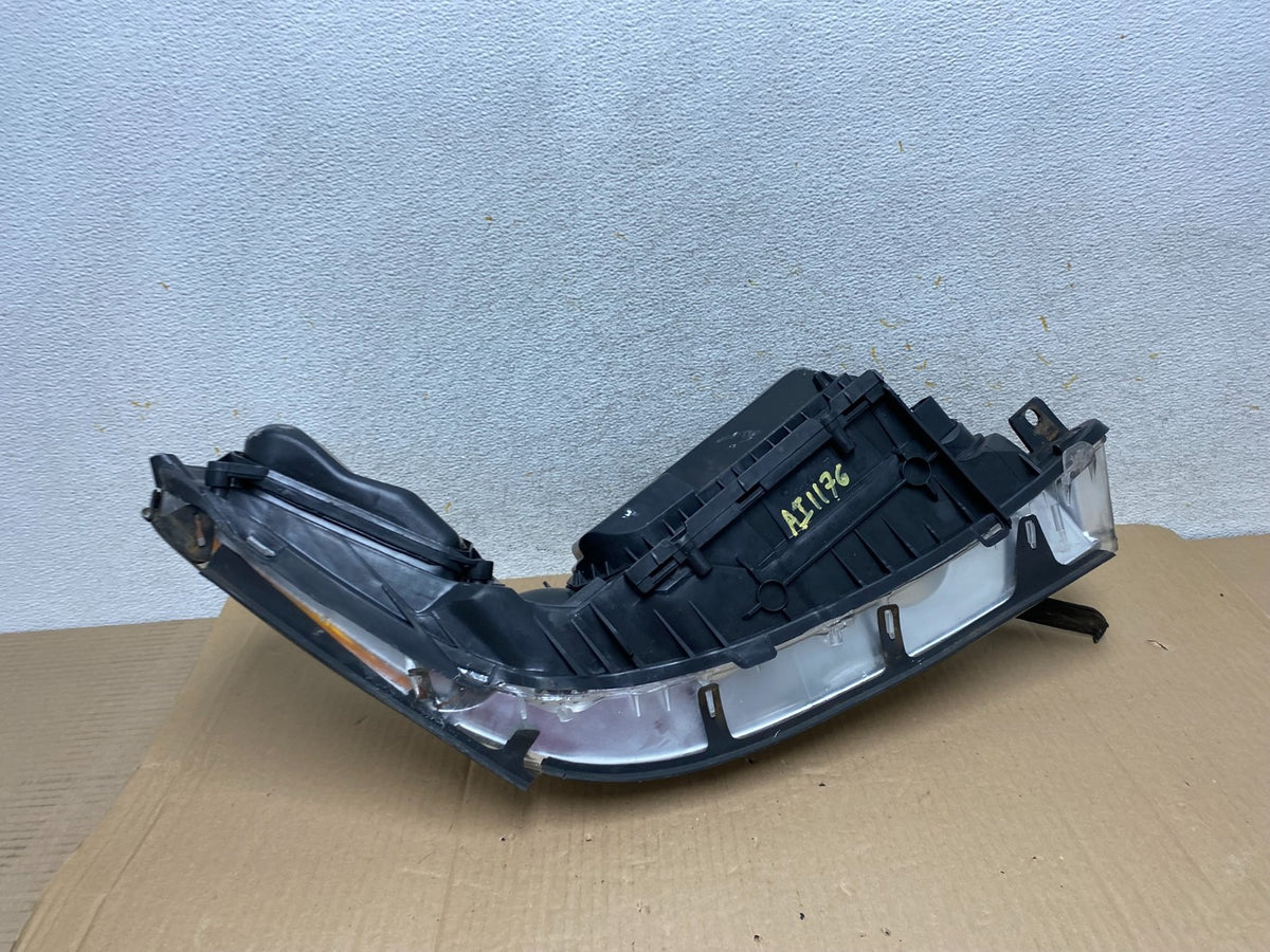 2005 to 2011 Lincoln Town Car Left Driver LH Side Headlight AI1176 DW6