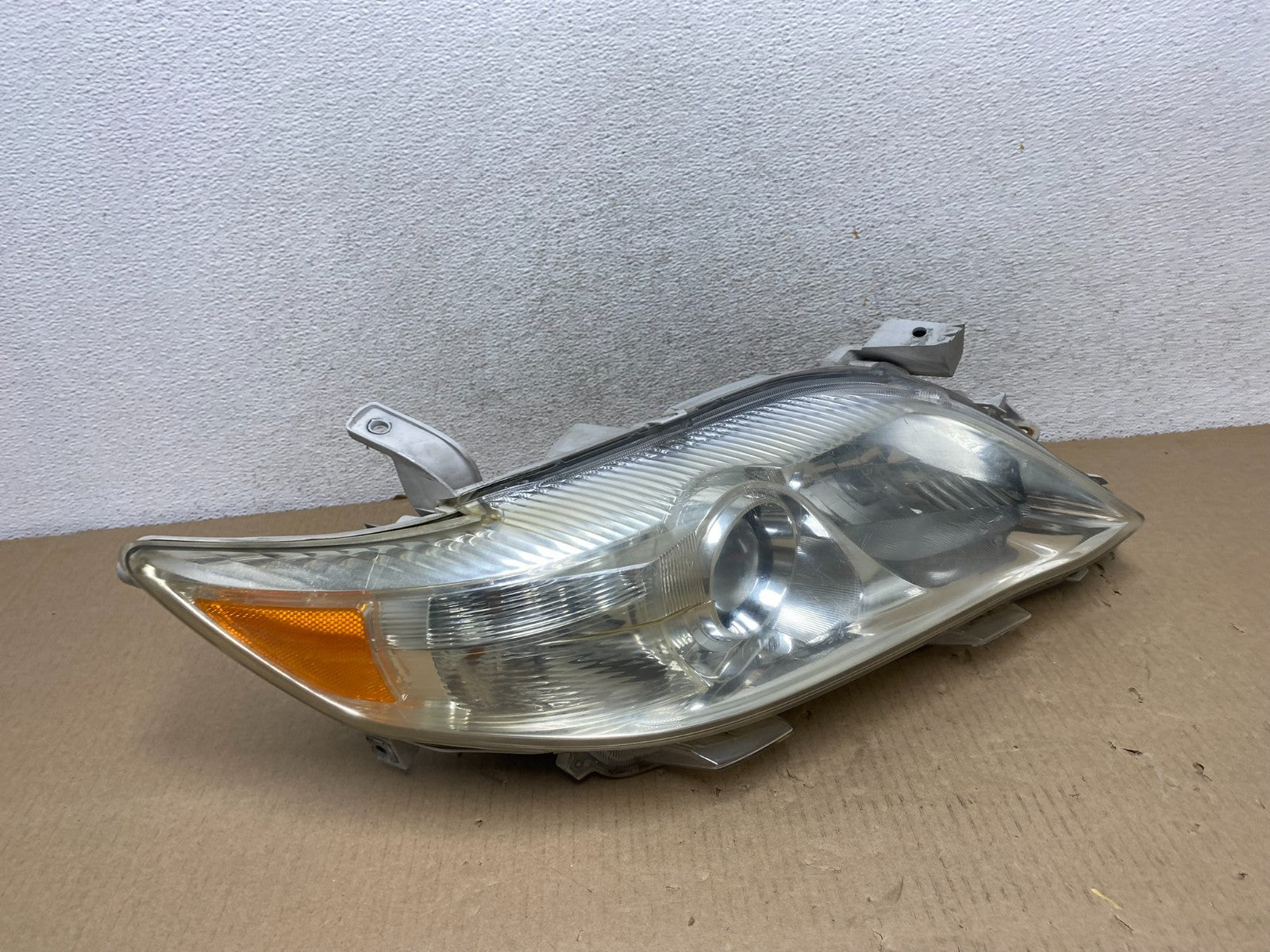 2010 - 2011 Toyota Camry Right Passenger RH Halogen Headlight AG5879 DW2