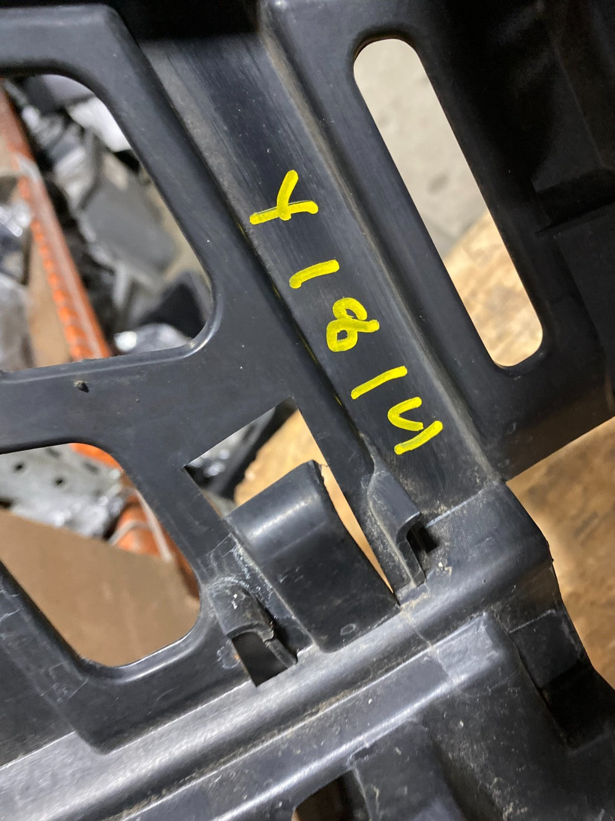 2008 to 2011 Mercedes Benz ML550 Front Bumper Reinforcement Y1814 PS11
