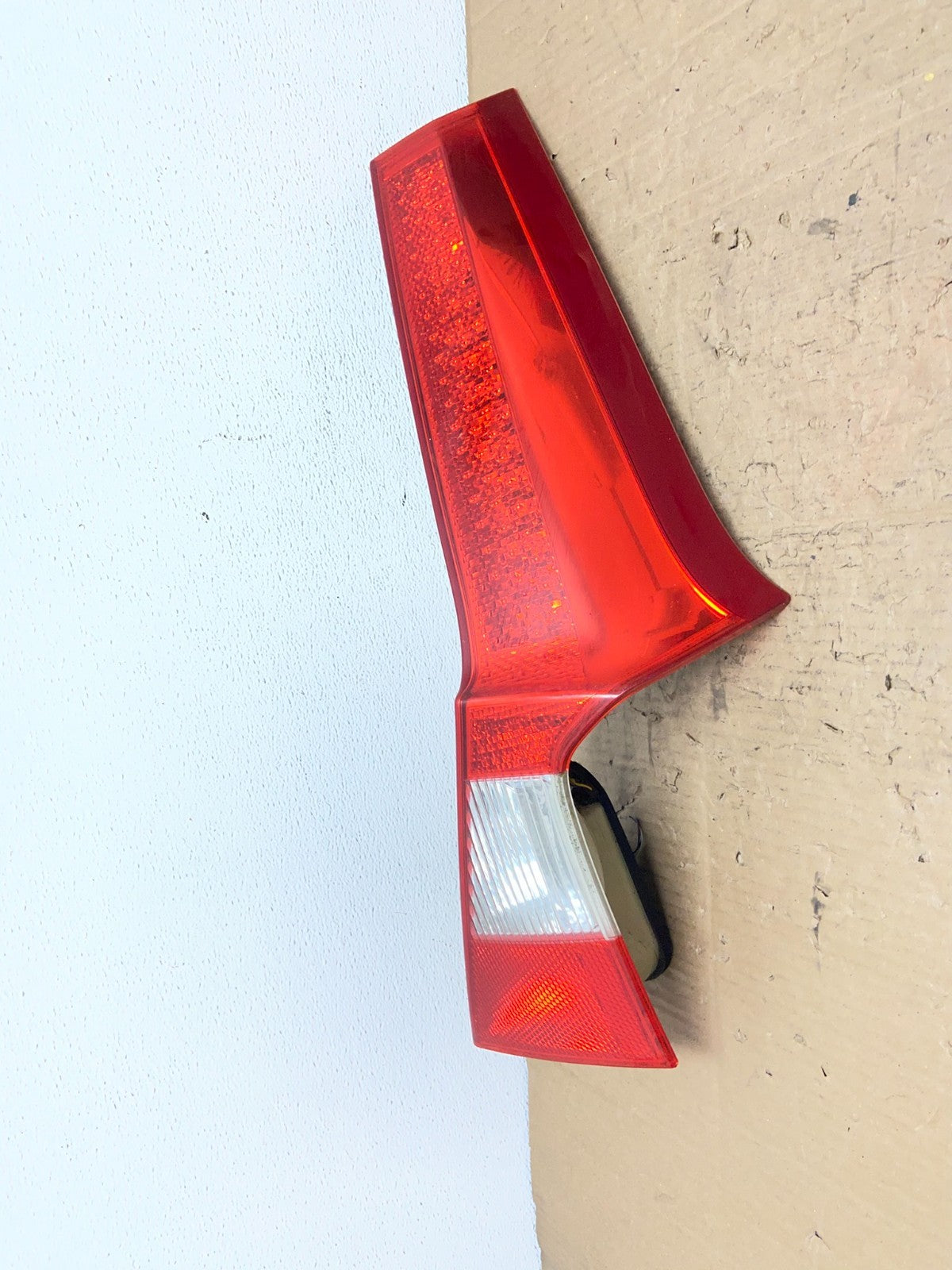2008 to 2013 Volvo XC70 V70 Right Passenger Tail Light Upper Oem AB9896 DW0