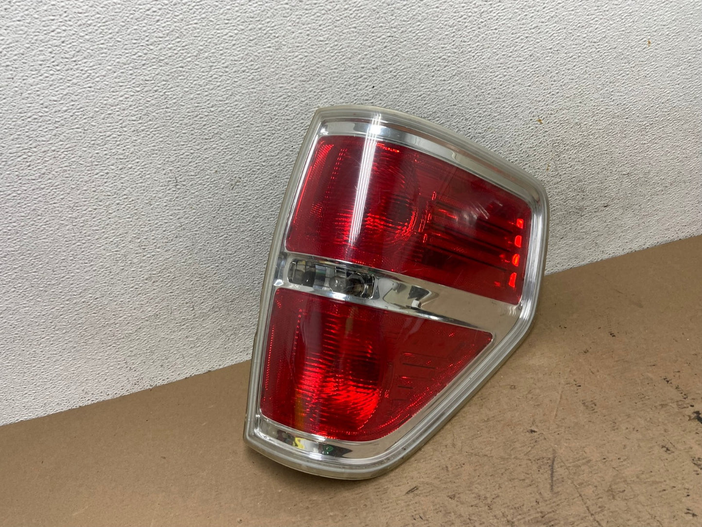 2009 to 2014 Ford F150 F-150 Right Passenger RH Side Tail Light AF5682 LK0