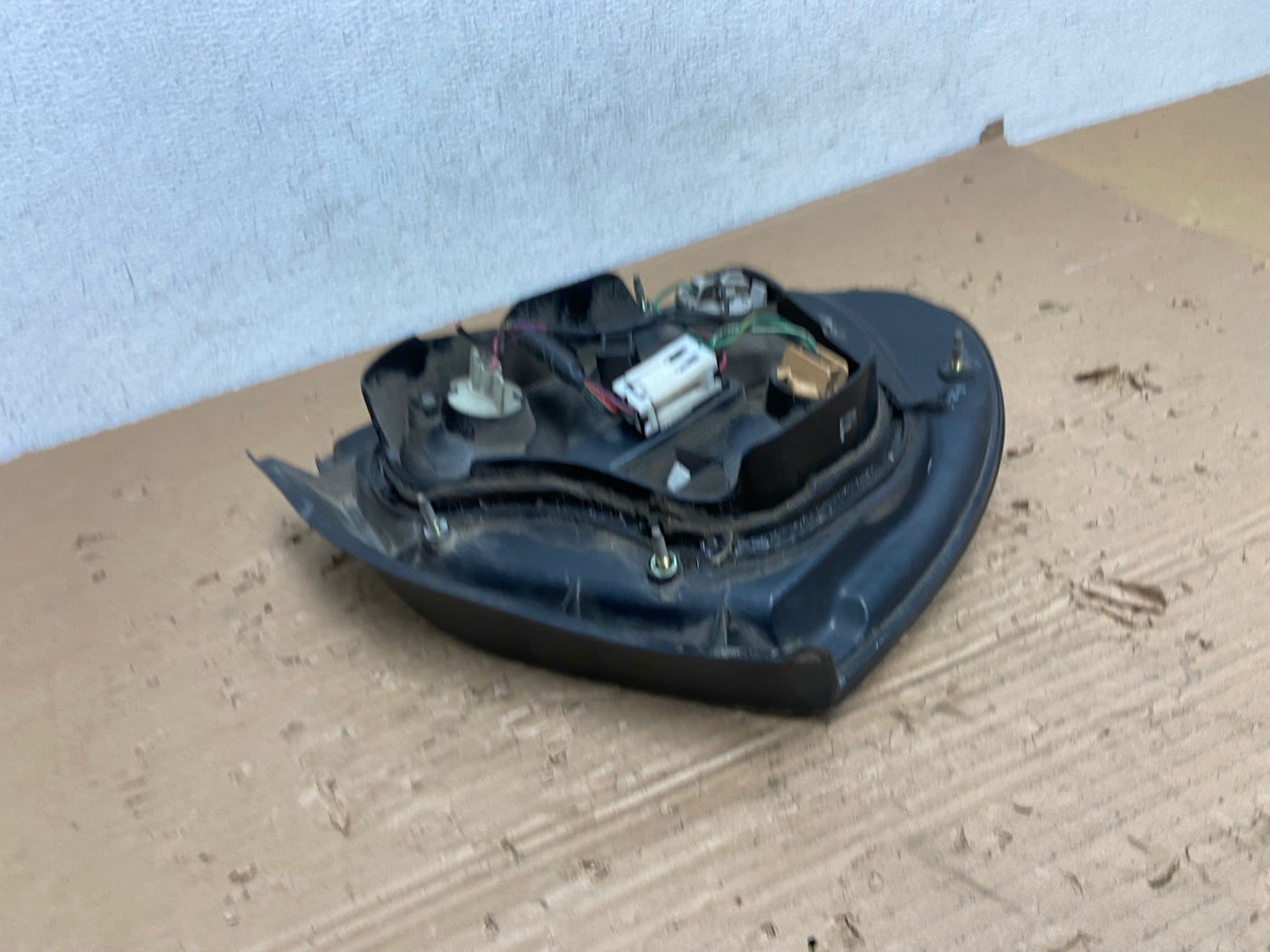 2000 to 2001 Nissan Maxima Right Passenger Rh Side Tail Light AD4402 LK4