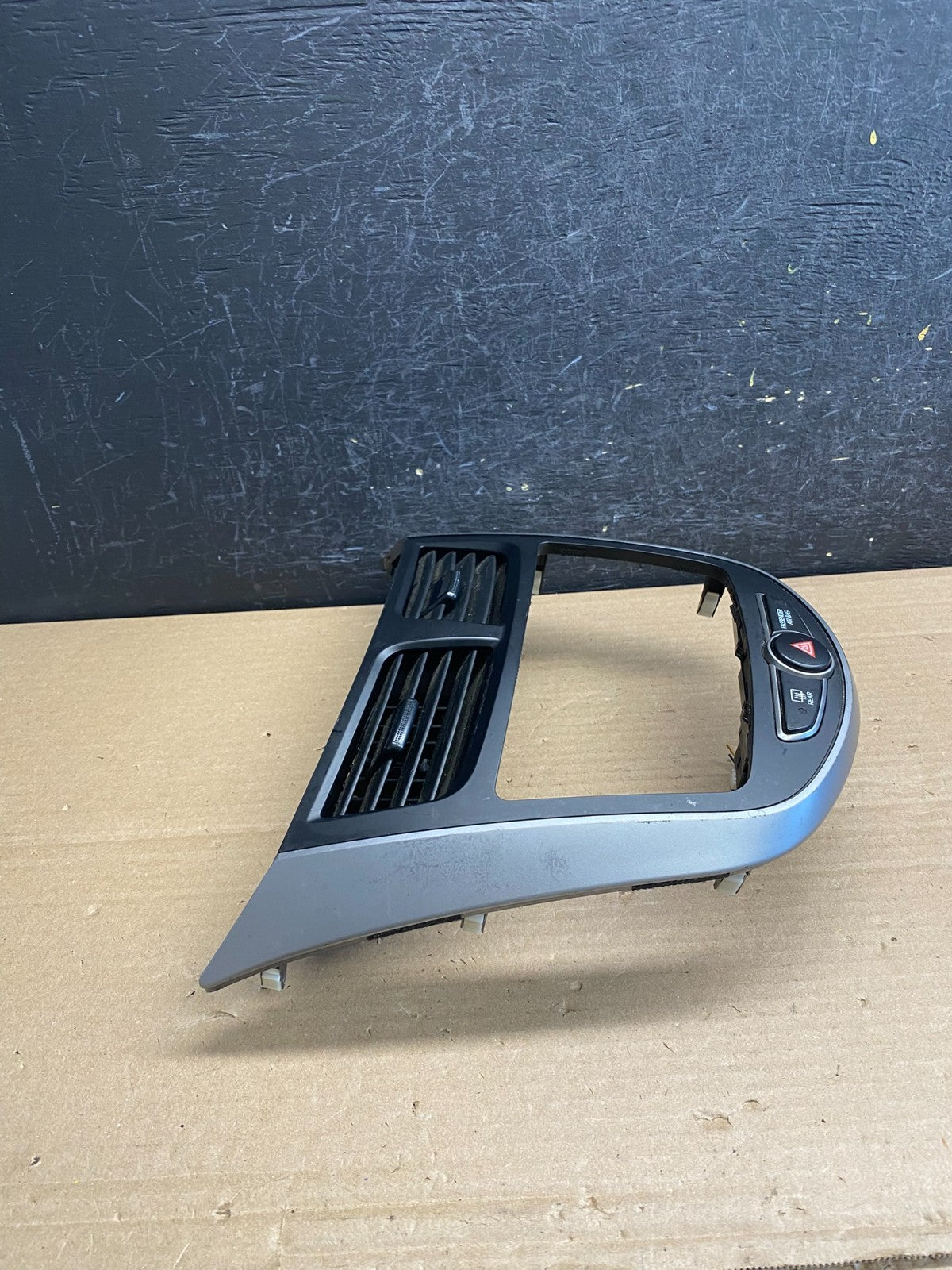 2012 to 2017 Hyundai Accent Center Radio Bezel Air Vent Panel AG0135 DG1
