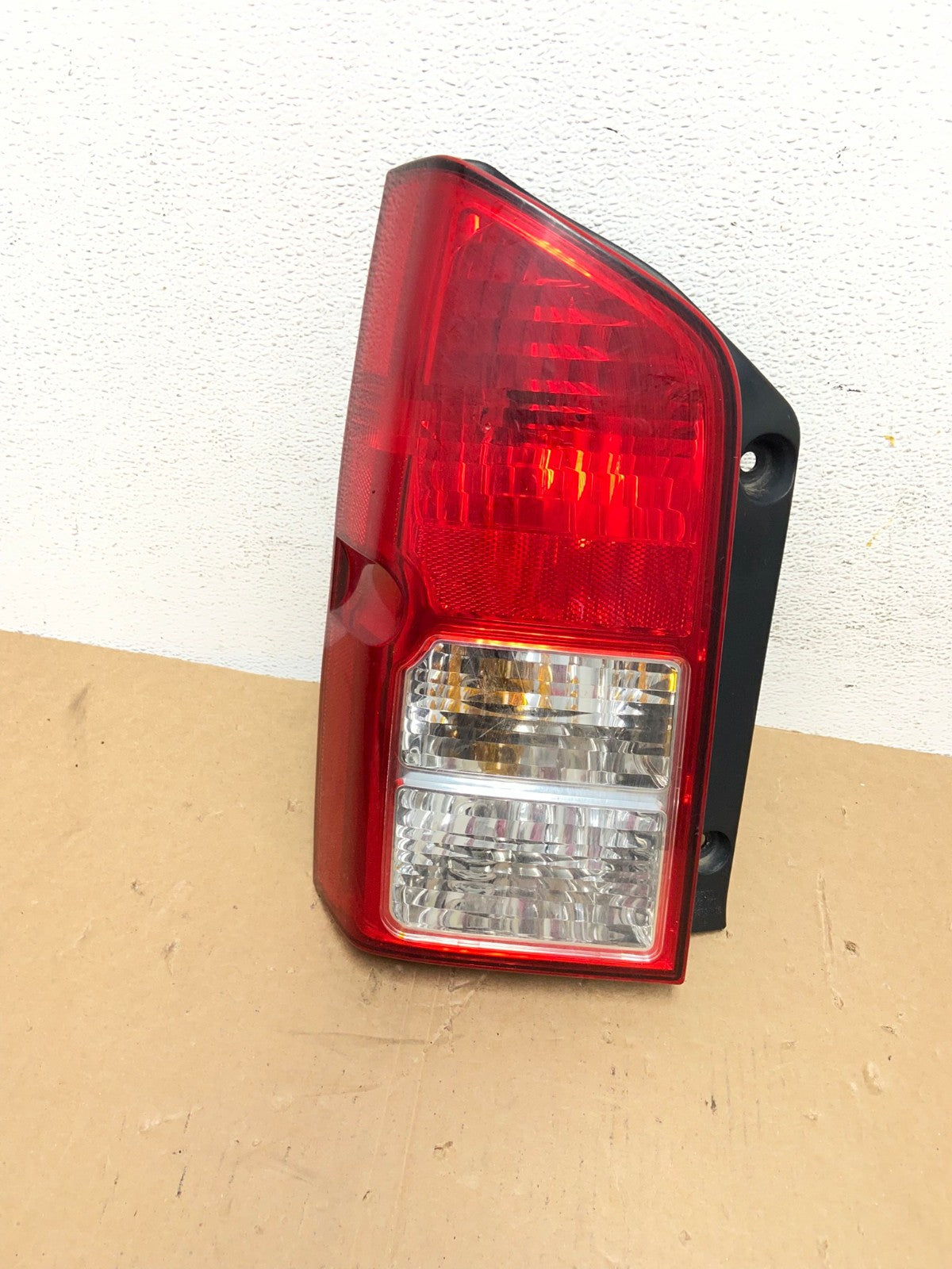 2005 to 2012 Nissan Pathfinder Tail light Left Driver Lh Side AD7917 LK0