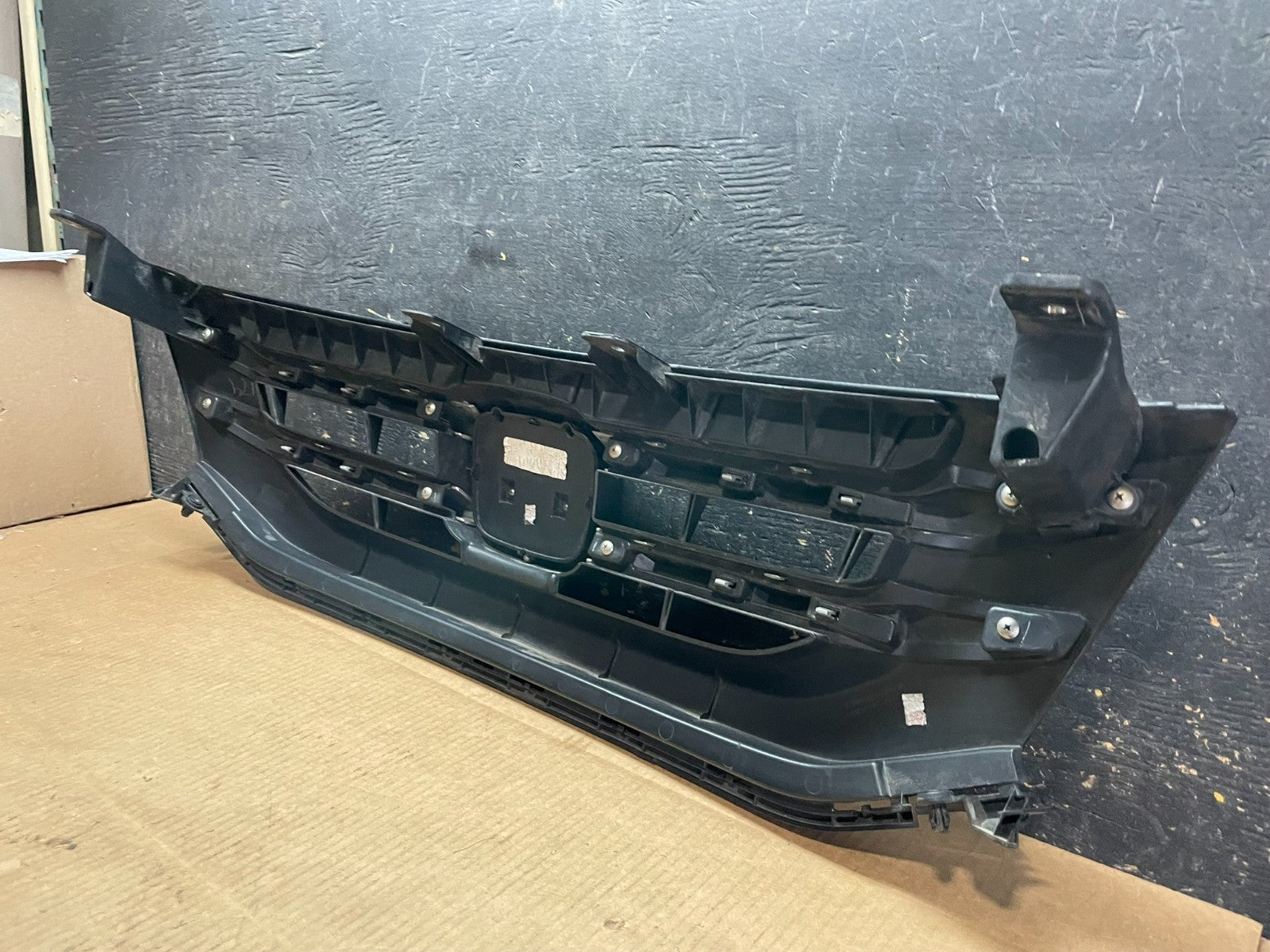 2014 to 2017 Honda Odyssey Front Upper Grille Grill Chrome Oem AA9102 DG10