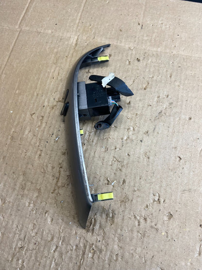 2004 to 2010 Toyota Sienna Right Side Radio Switches Bezel Trim ab9717 DG1