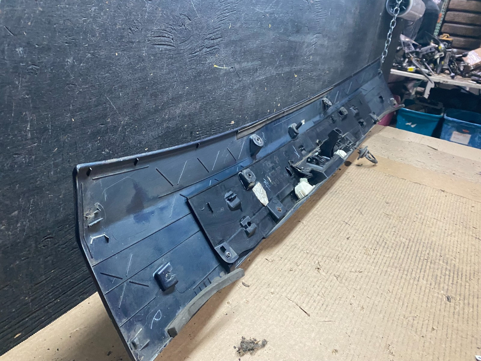 2011-2018 Dodge Grand Caravan Black Rear Tail Gate Trim Molding Panel v7169 DG9