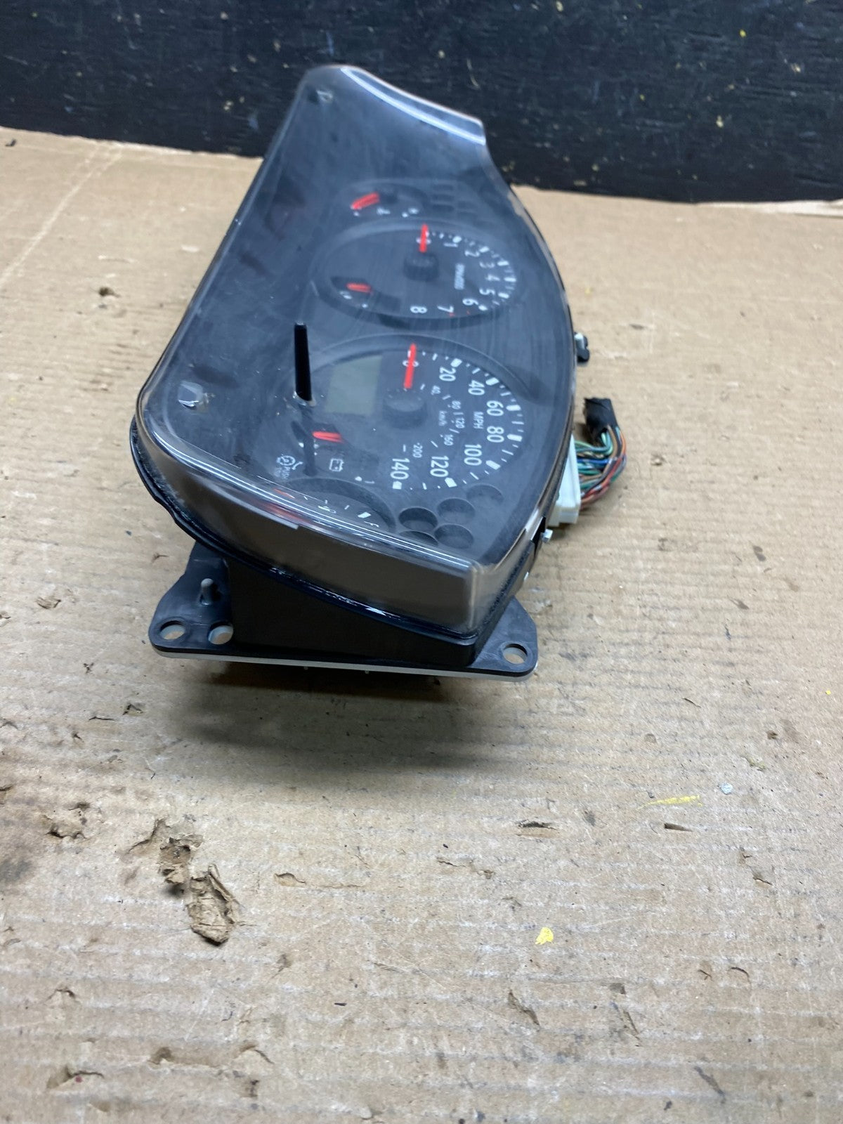 2006 2007 Nissan Xterra Speedometer Cluster Gauge OEM R2814 DG1