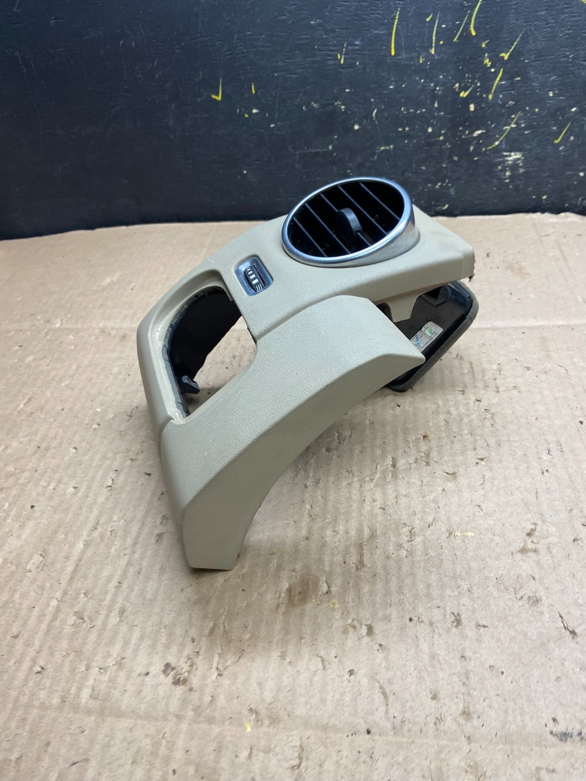 2010-2013 Land Rover Lr4 Left Front Center Dash Air Vent Trim Panel Y5286 DG2