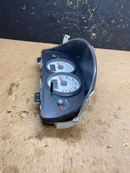 2005 - 2007 Ford  Escape Speedometer Cluster Gauge Oem z7132 DG2