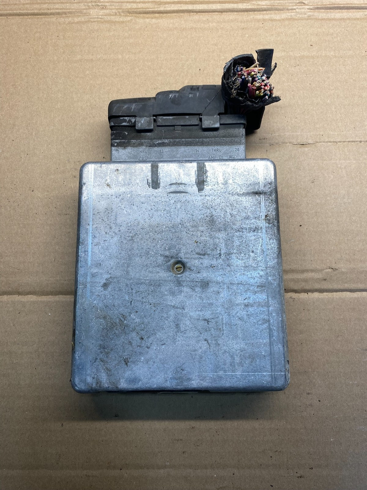 1998 Ford E-Series E-250 4.2L Engine Control Computer F8UF-12a650-fb AE8072 DW0