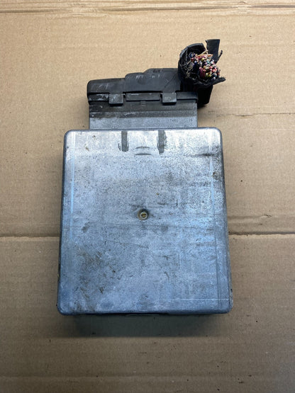 1998 Ford E-Series E-250 4.2L Engine Control Computer F8UF-12a650-fb AE8072 DW0