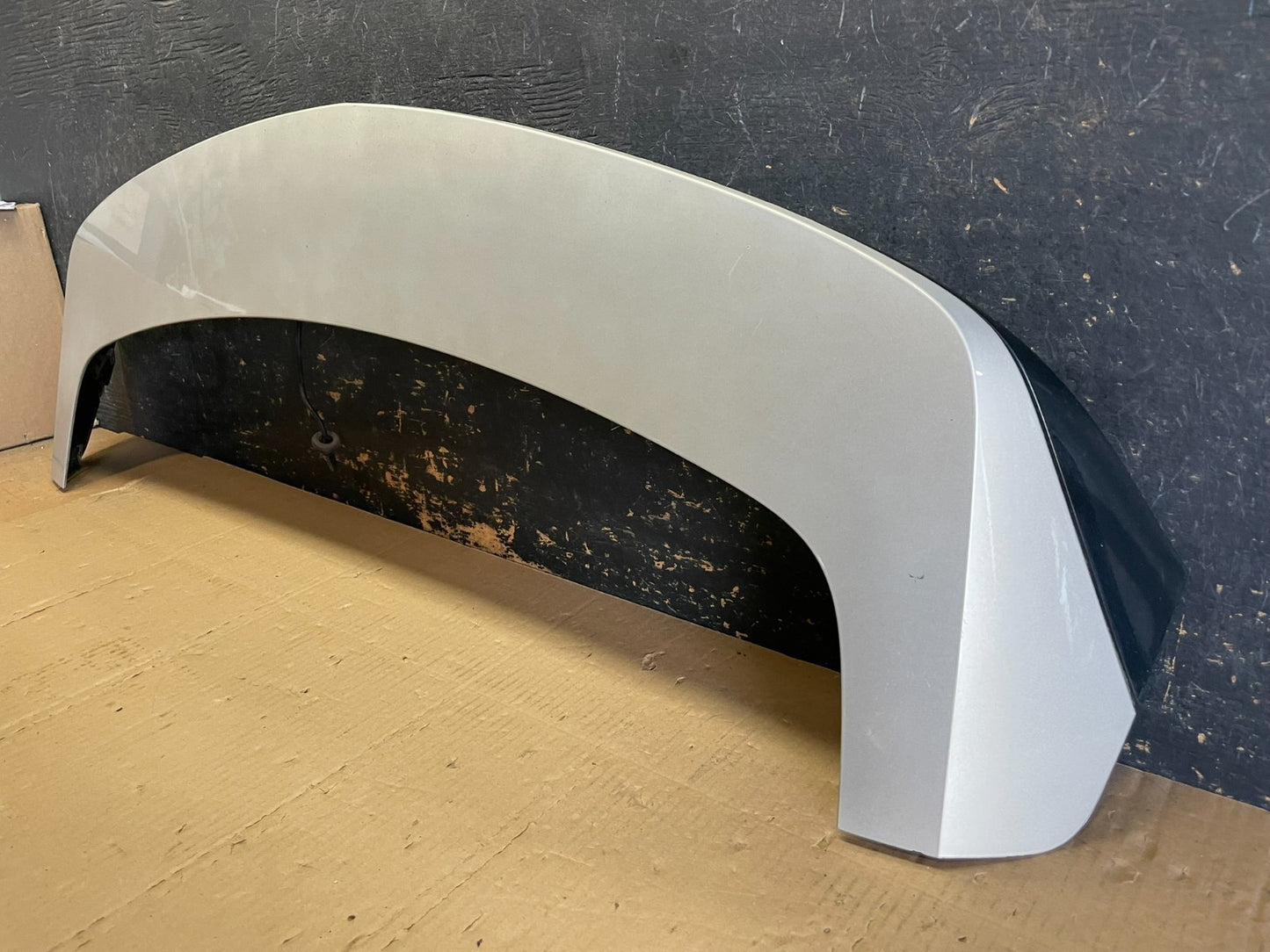2010-2016 Cadillac Srx Upper Rear Spoiler Wing Brake Light Oem AA8892 DG2