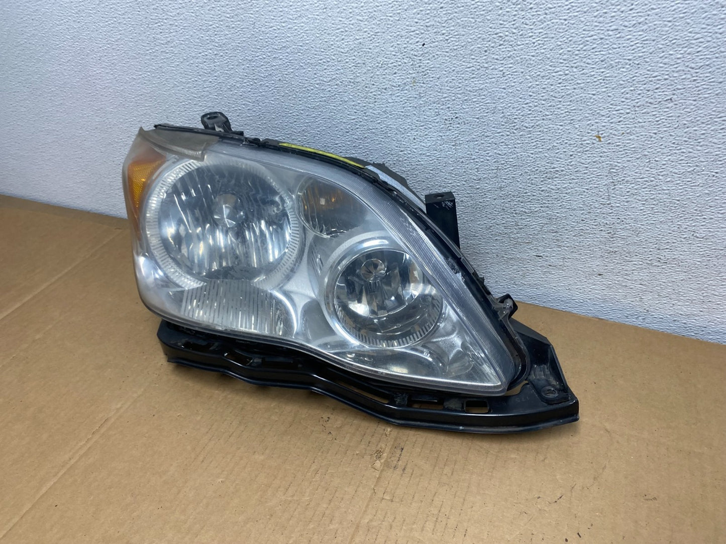 2008 2009 2010 Toyota Avalon Right Passenger Side Xenon Headlight AD0740 DW1