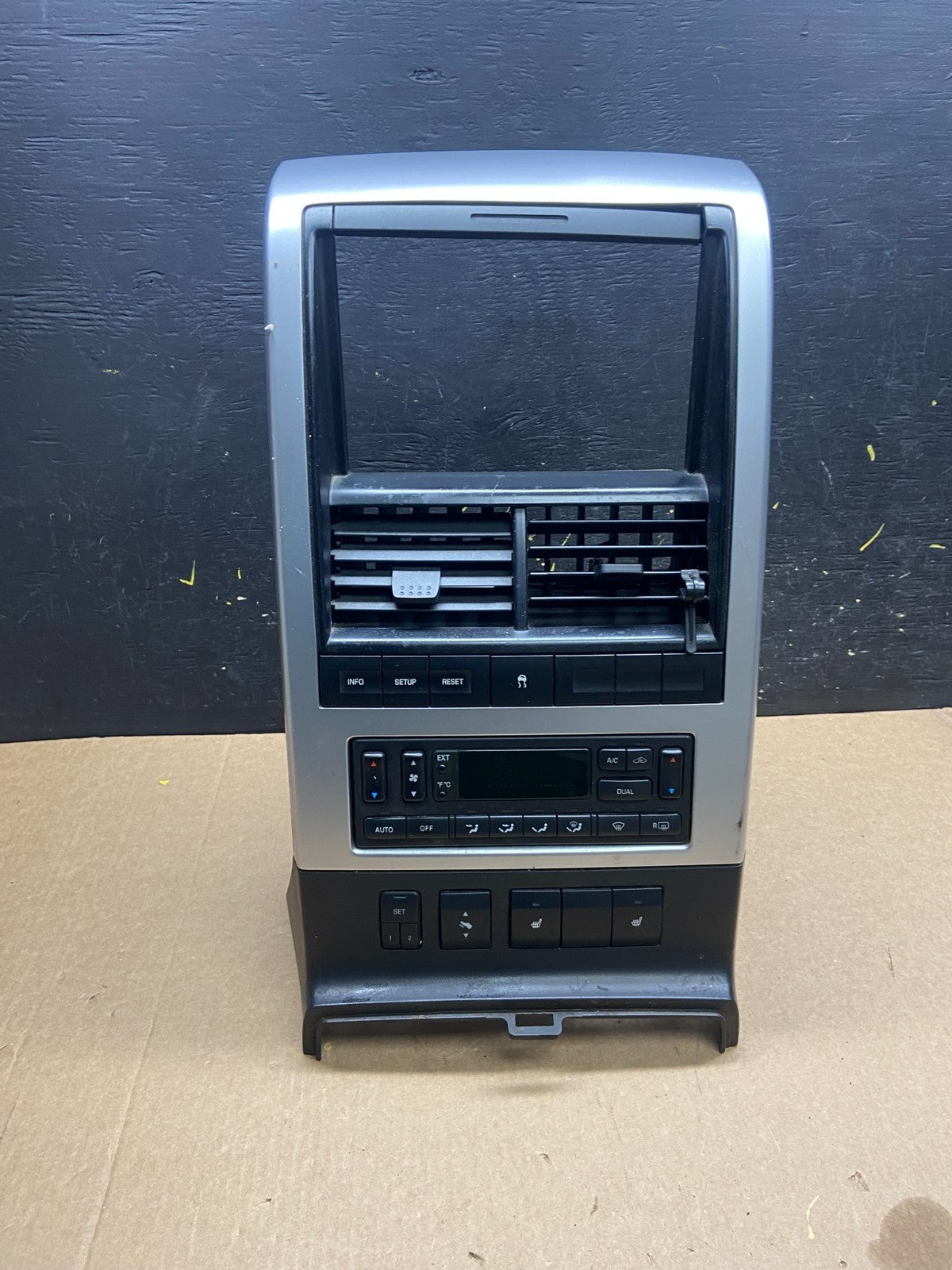 2006 - 2010 Ford Explorer Radio Heater Climate A/C Control Bezel  Trim x6565  DG0