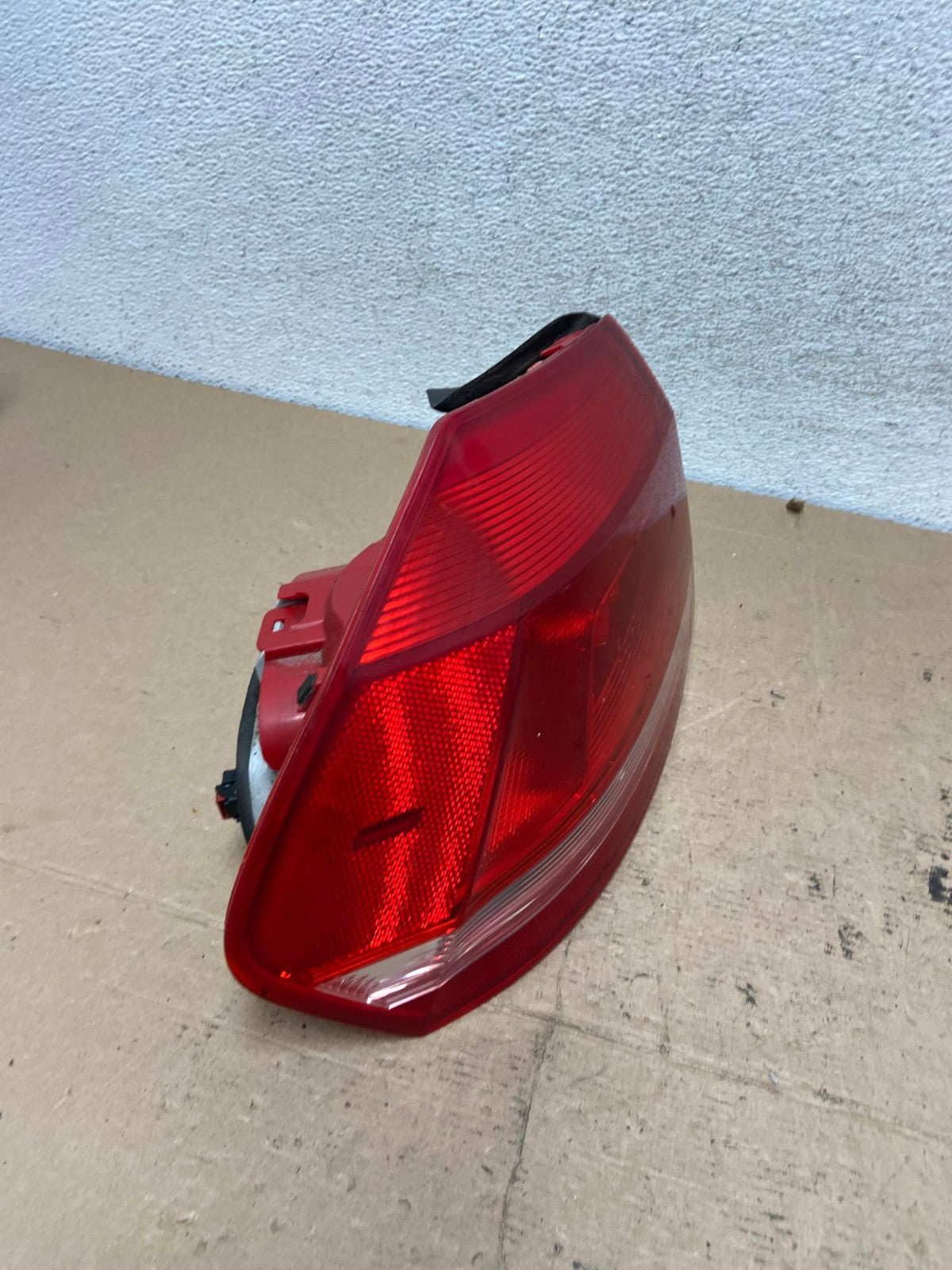 2012 to 2015 Volkswagen Passat Left Driver Lh Side Tail light AF4784 LK2