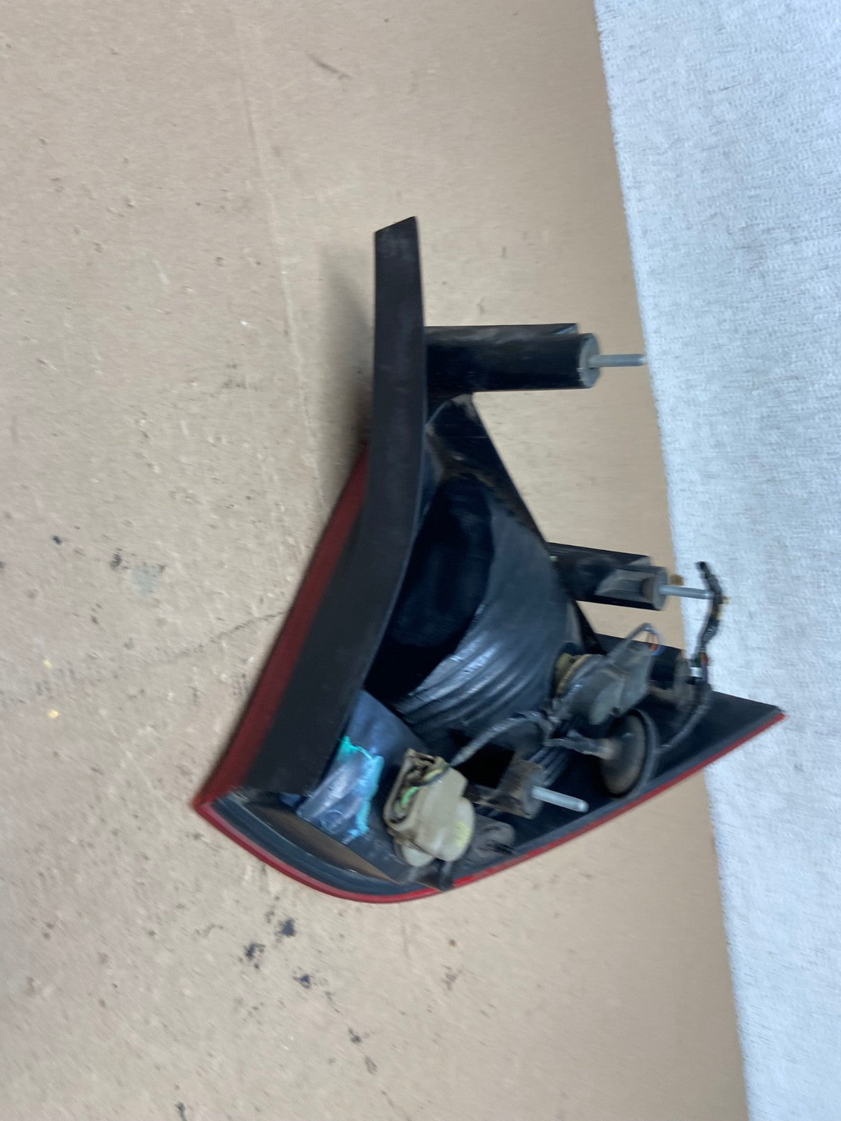 2005 2006 2007 Ford Focus Sedan Right Passenger Tail Light AF4891 LK4