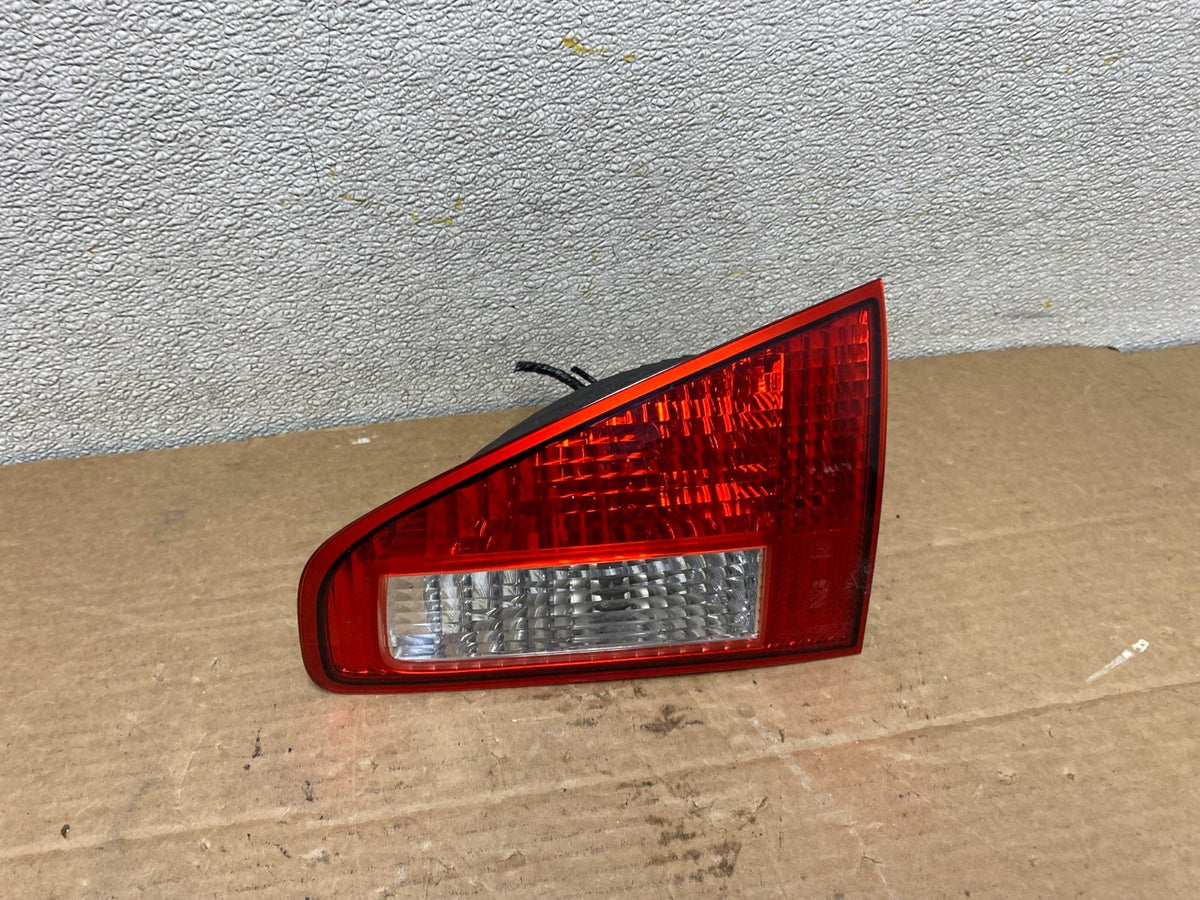 2008 to 2014 Subaru Tribeca Right Passenger RH Tail Light Inner Z1434 DW0