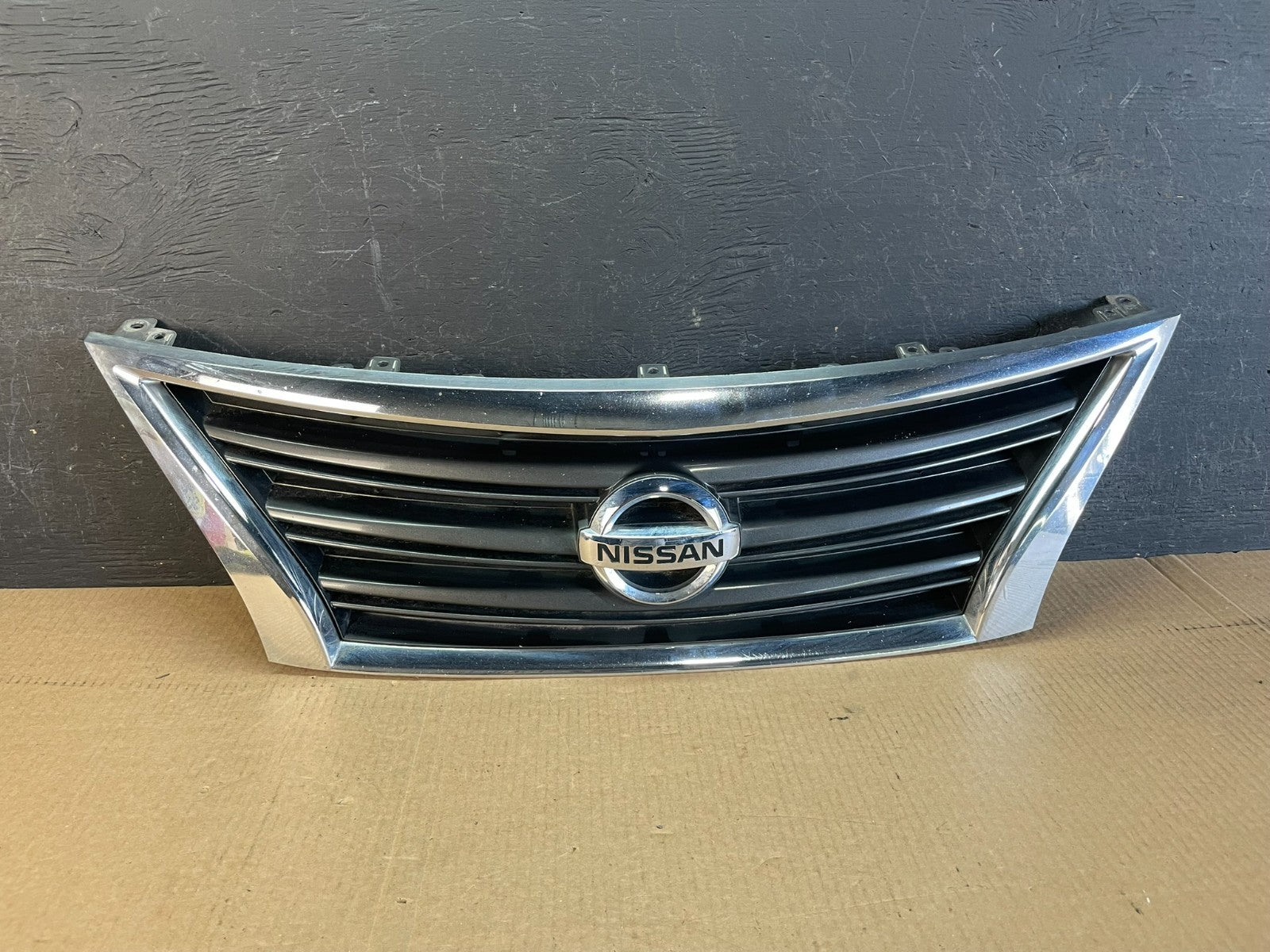 2013 to 2015 Nissan Sentra Front Upper Chrome Grill Grille AF3736 DG0
