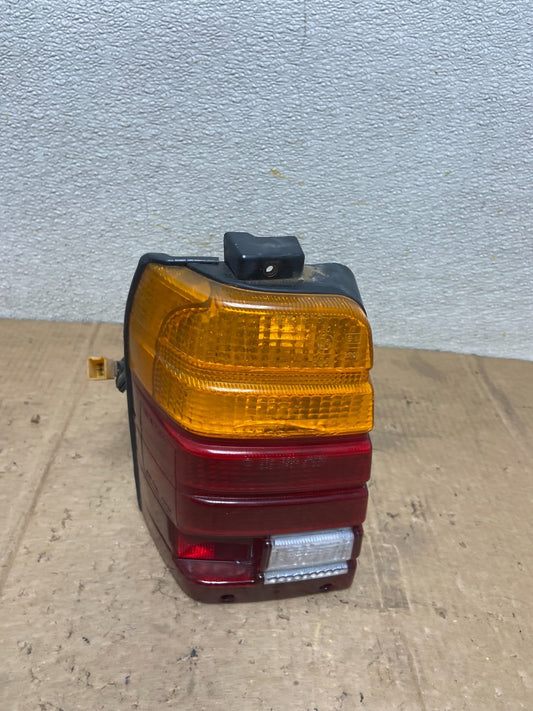 1983 1984 Subaru Station Wagon Left Driver Side Tail light AA67250