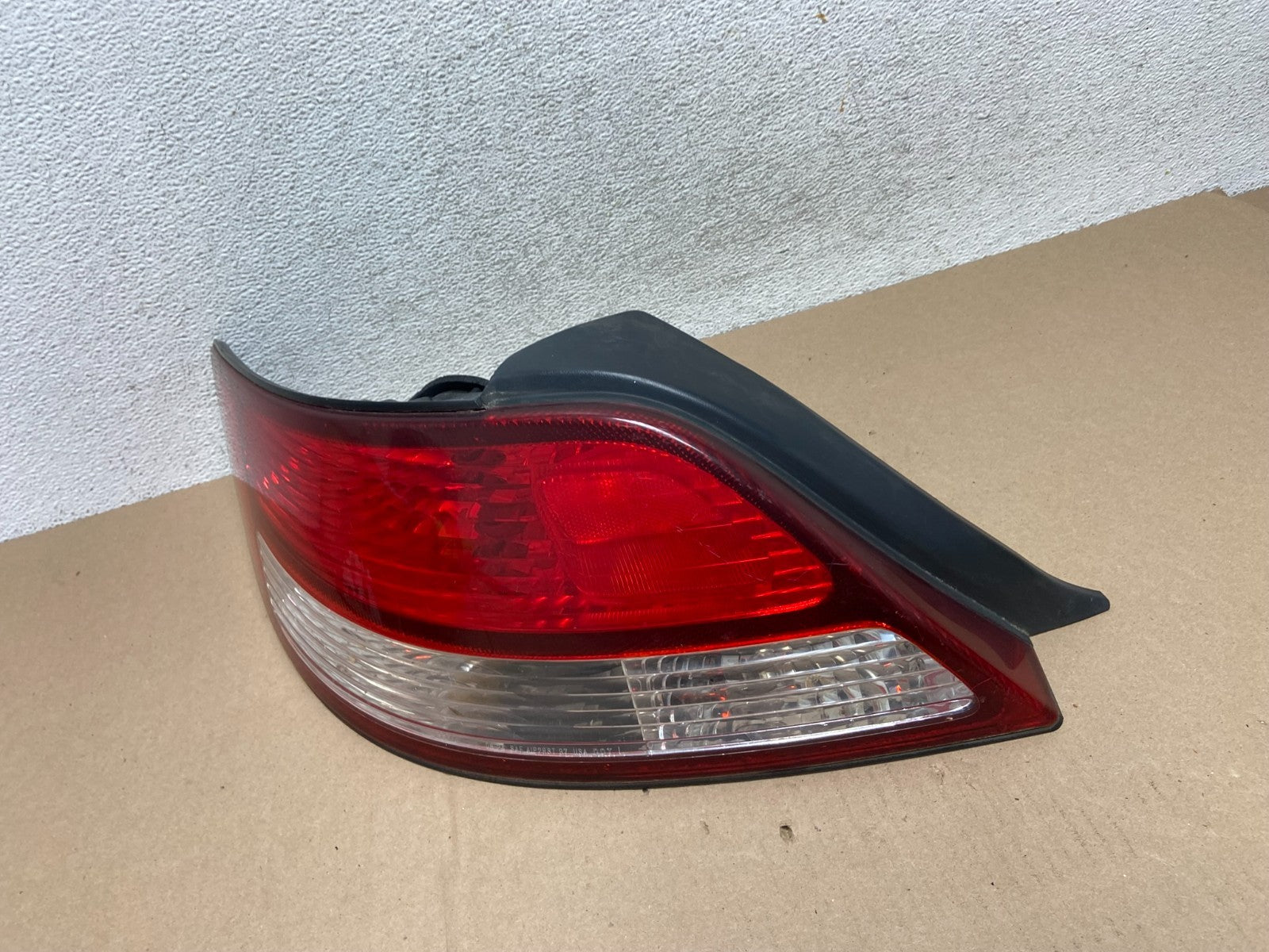 1999 2000 2001 Toyota Solara Left Driver LH Tail Light AG6603 DW1