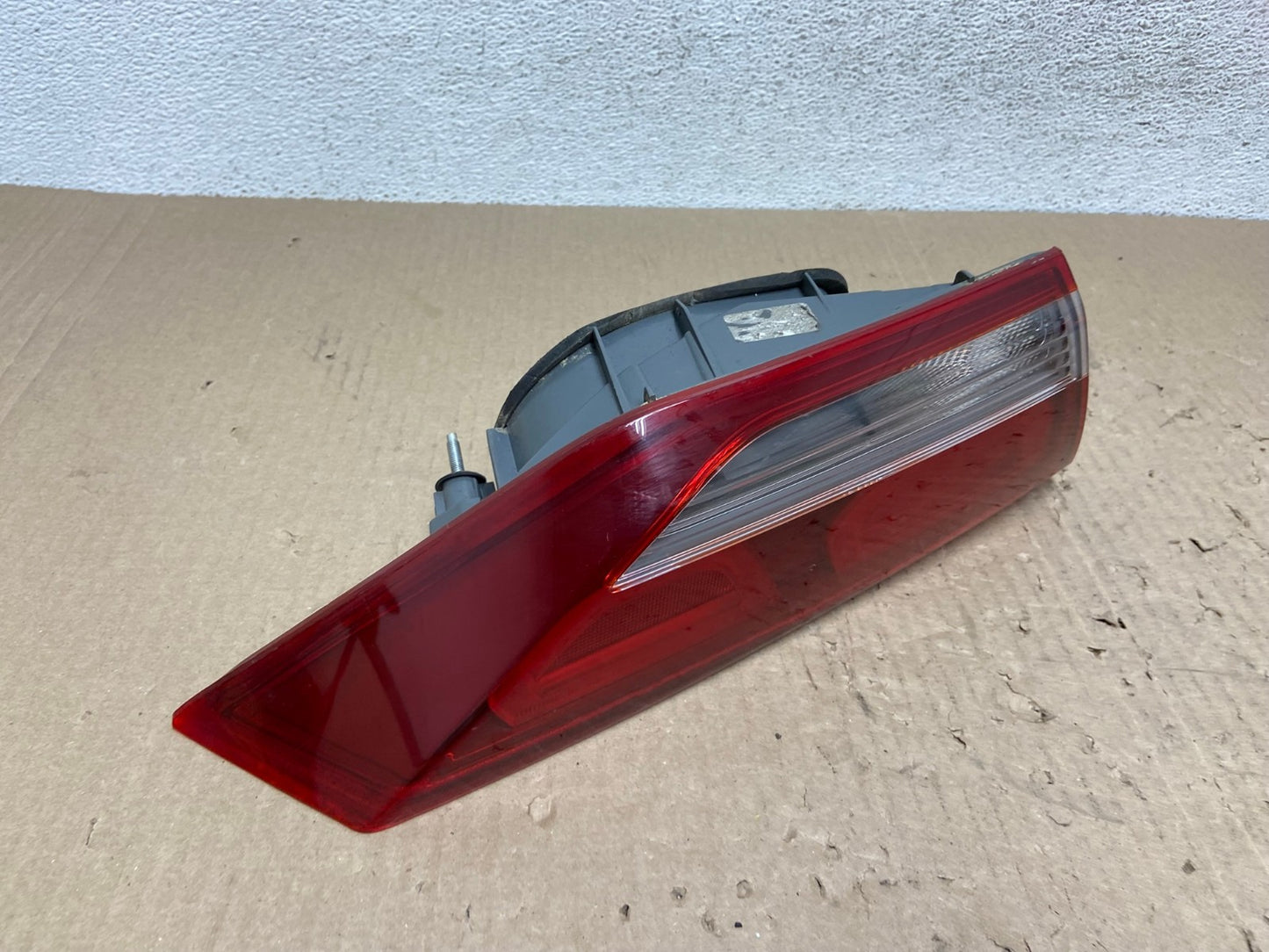 2017-2018 Hyundai Elantra Left Driver LH Side Inner Tail Light AE9738 LK2